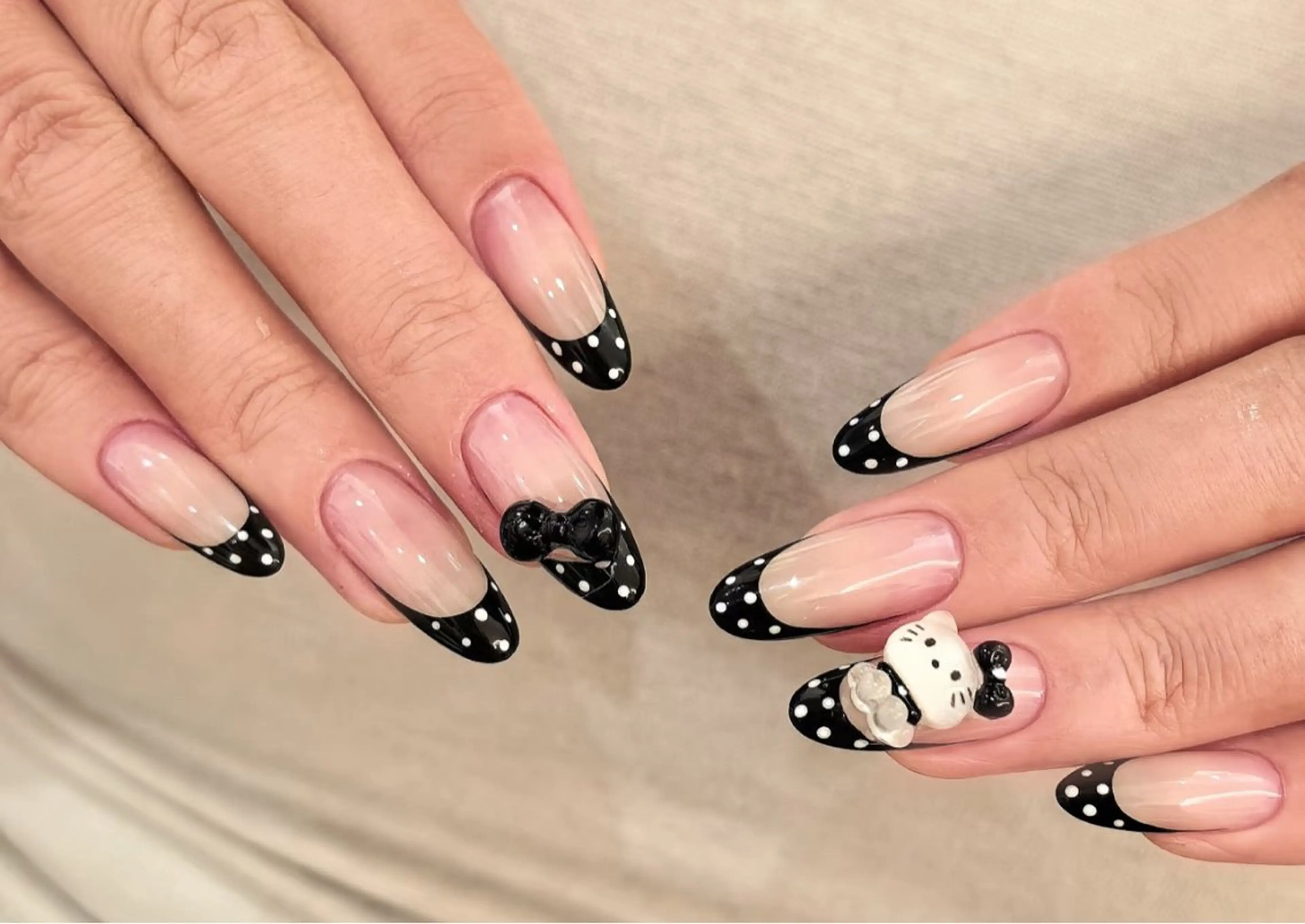 ネイル アートネイル オーロラネイル チークネイル フレンチネイル ガラスフレンチ ハンドネイル 🎀🎀YooLi Nail Salonのネイルデザイン