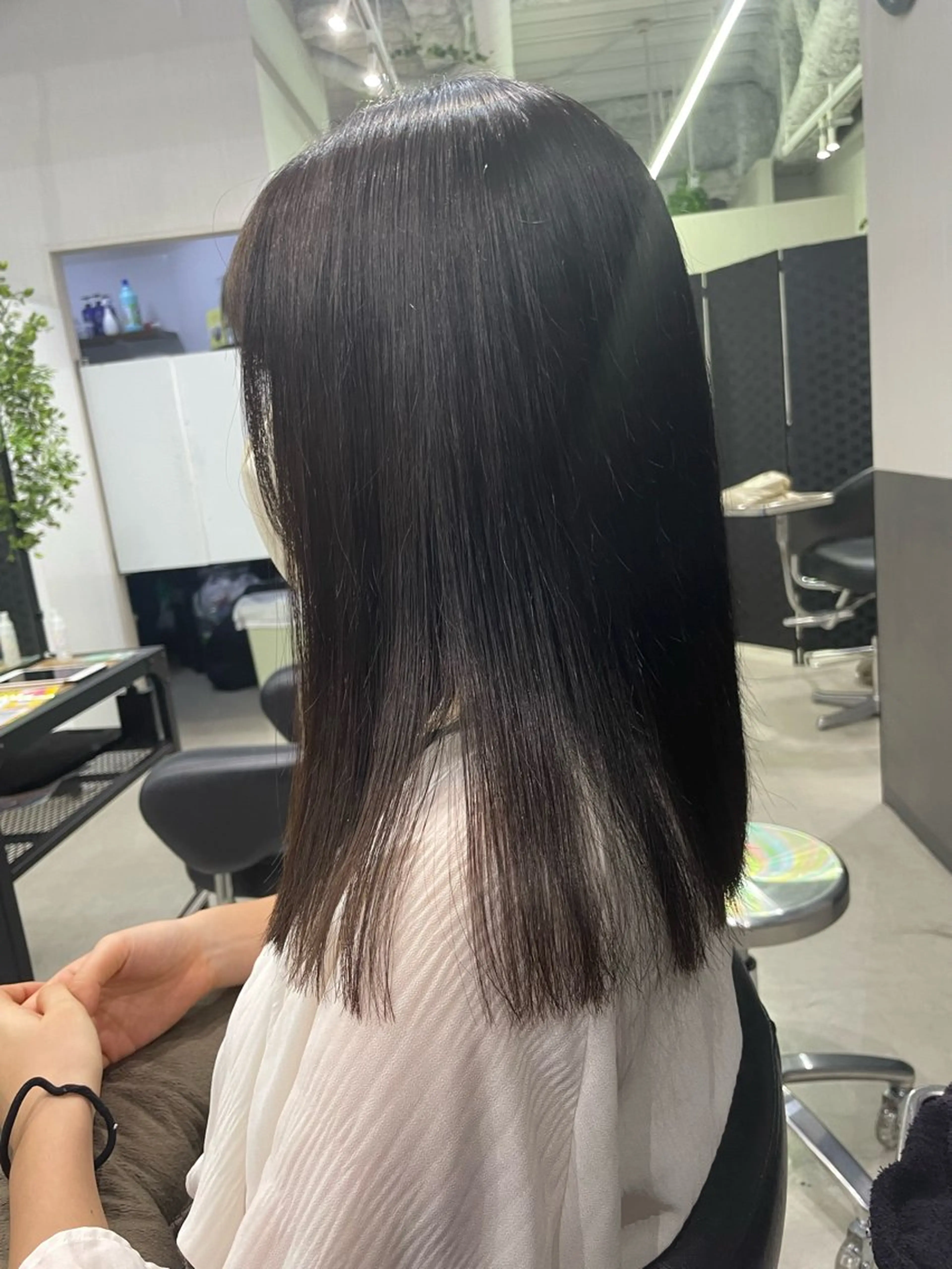 ミディアム 井手 伸哉のヘアスタイル