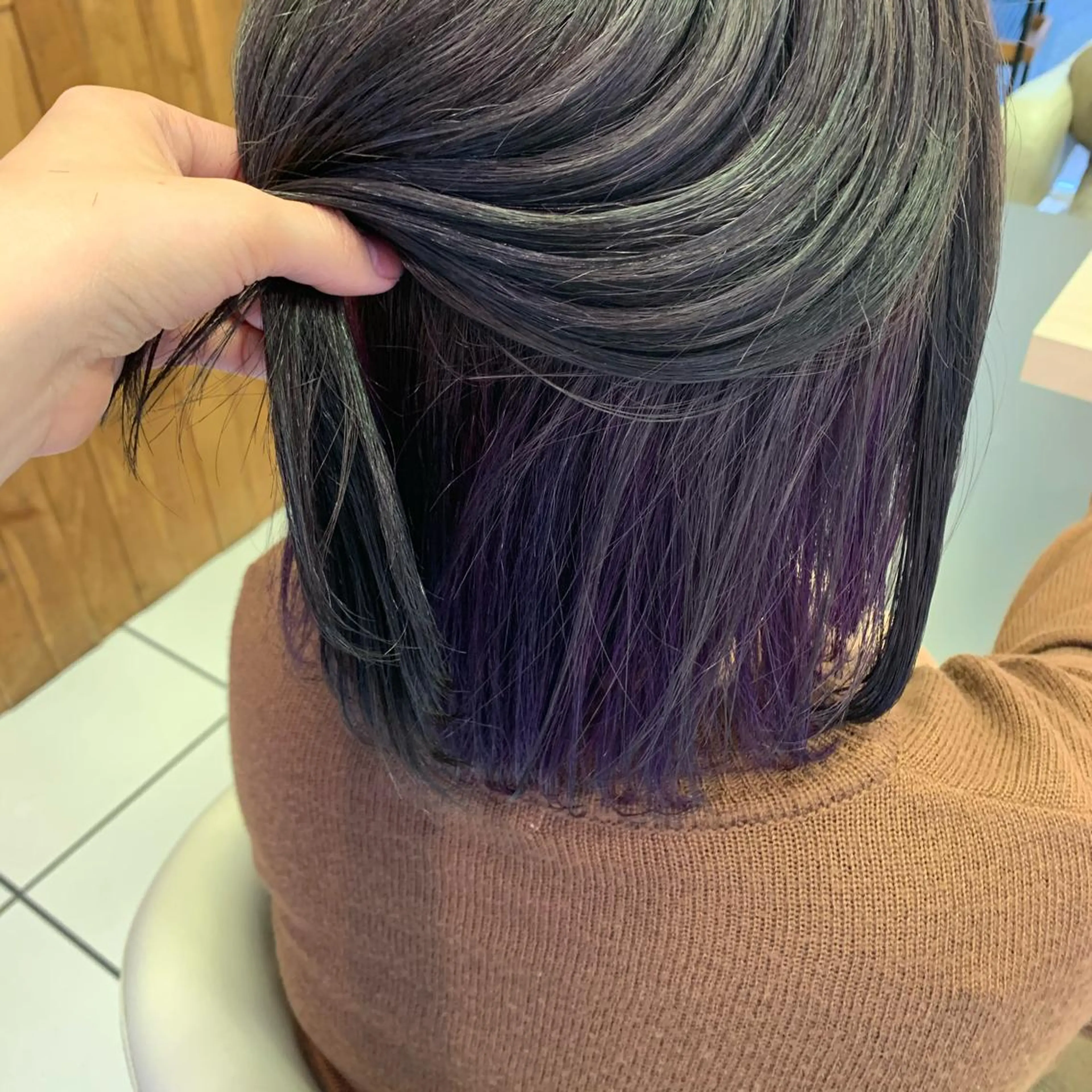 ショート カラー ヘアアレンジ サナ🌱 切りっぱなしボブのヘアスタイル