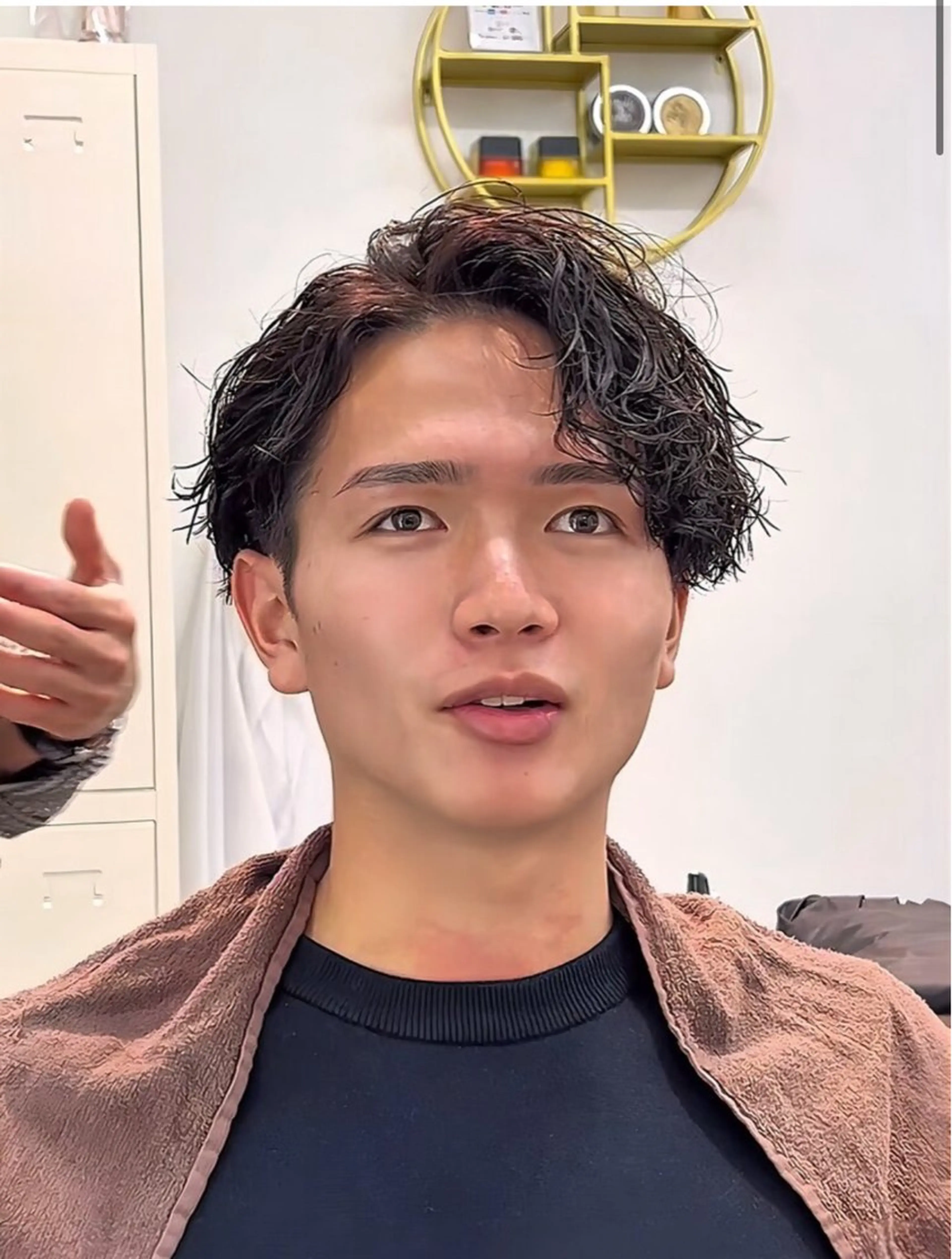 ショート パーマ メンズ センターパート メンズパーマ 波巻きパーマ 似合わせカット カット パーマ ヘアセット ACES所属・メンズカット職人/ モテ髪/たくみのヘアスタイル