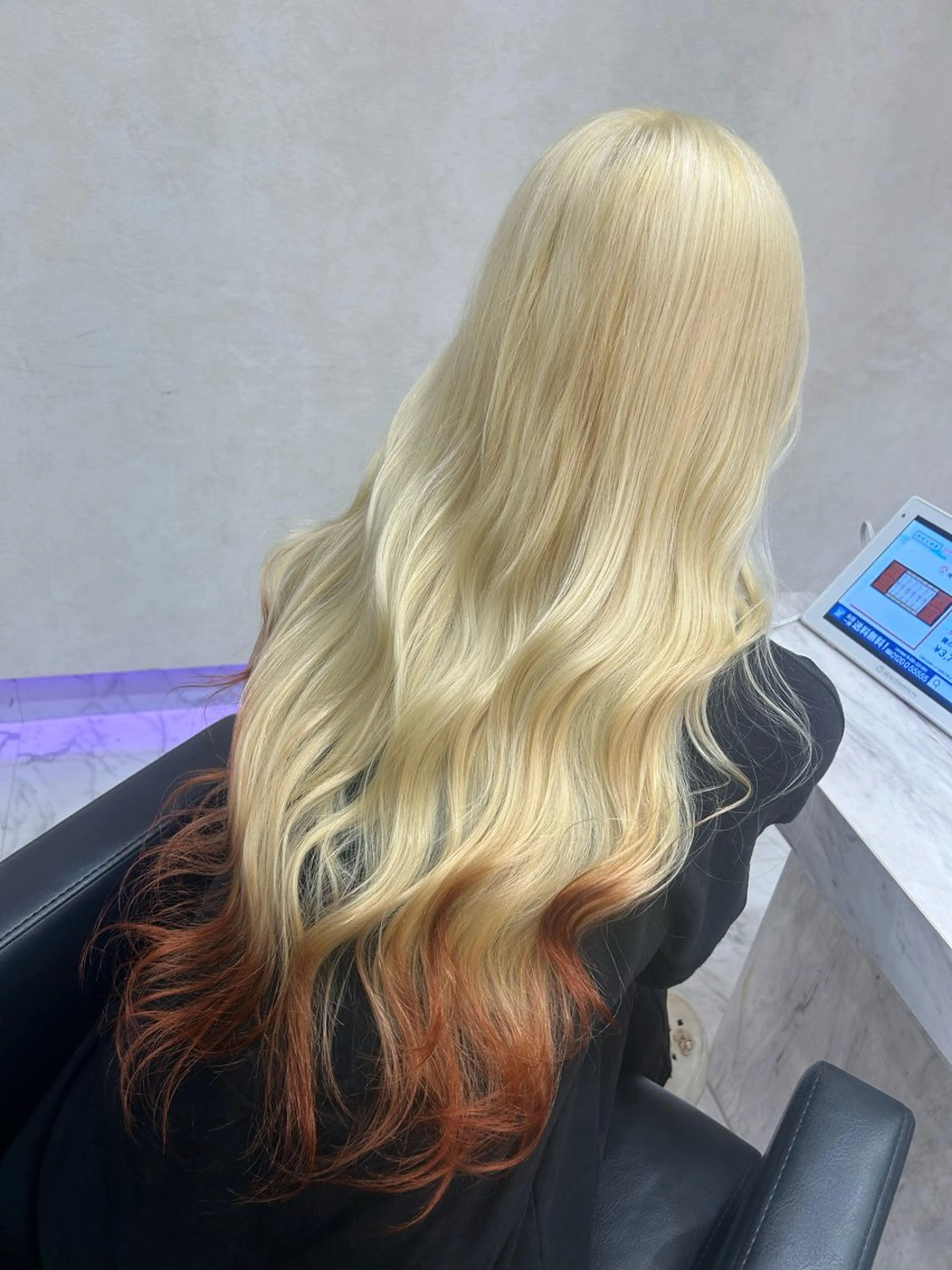 ロング カラー ヘアカラー ハイトーン/韓国風 🤍Nacchi🐈のマツエク・マツパデザイン