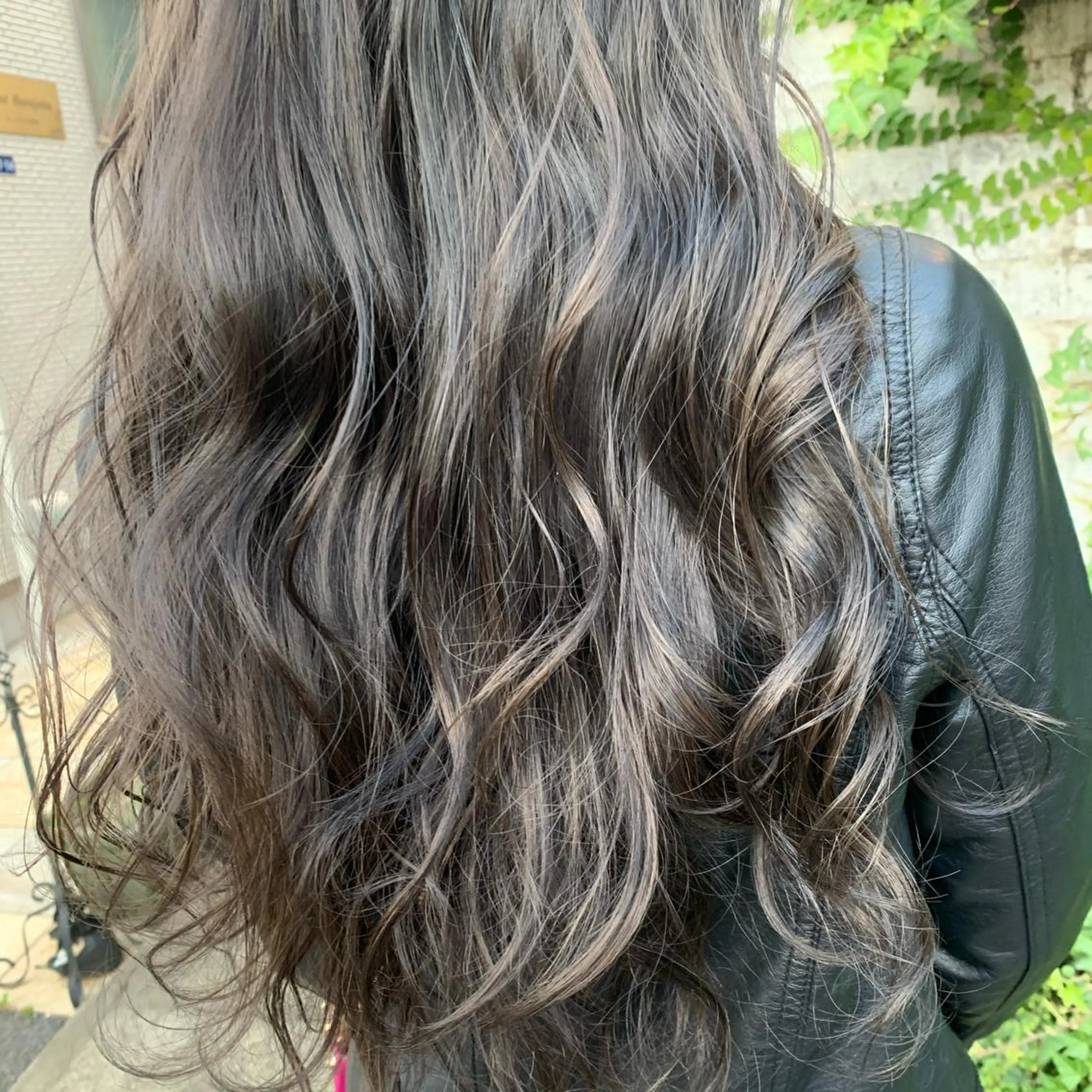 カラー パーマ、髪質改善 菊地美月のヘアスタイル