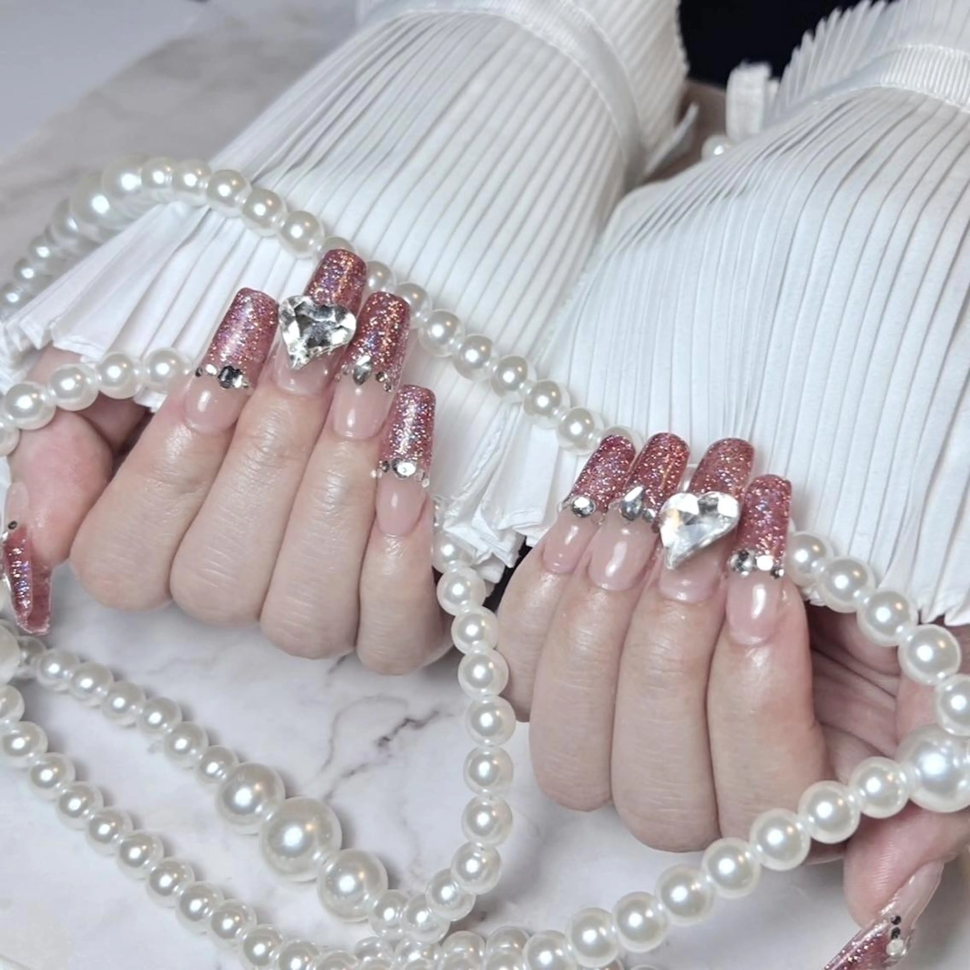 ネイル RAFFINE 月🦋🩵のネイルデザイン