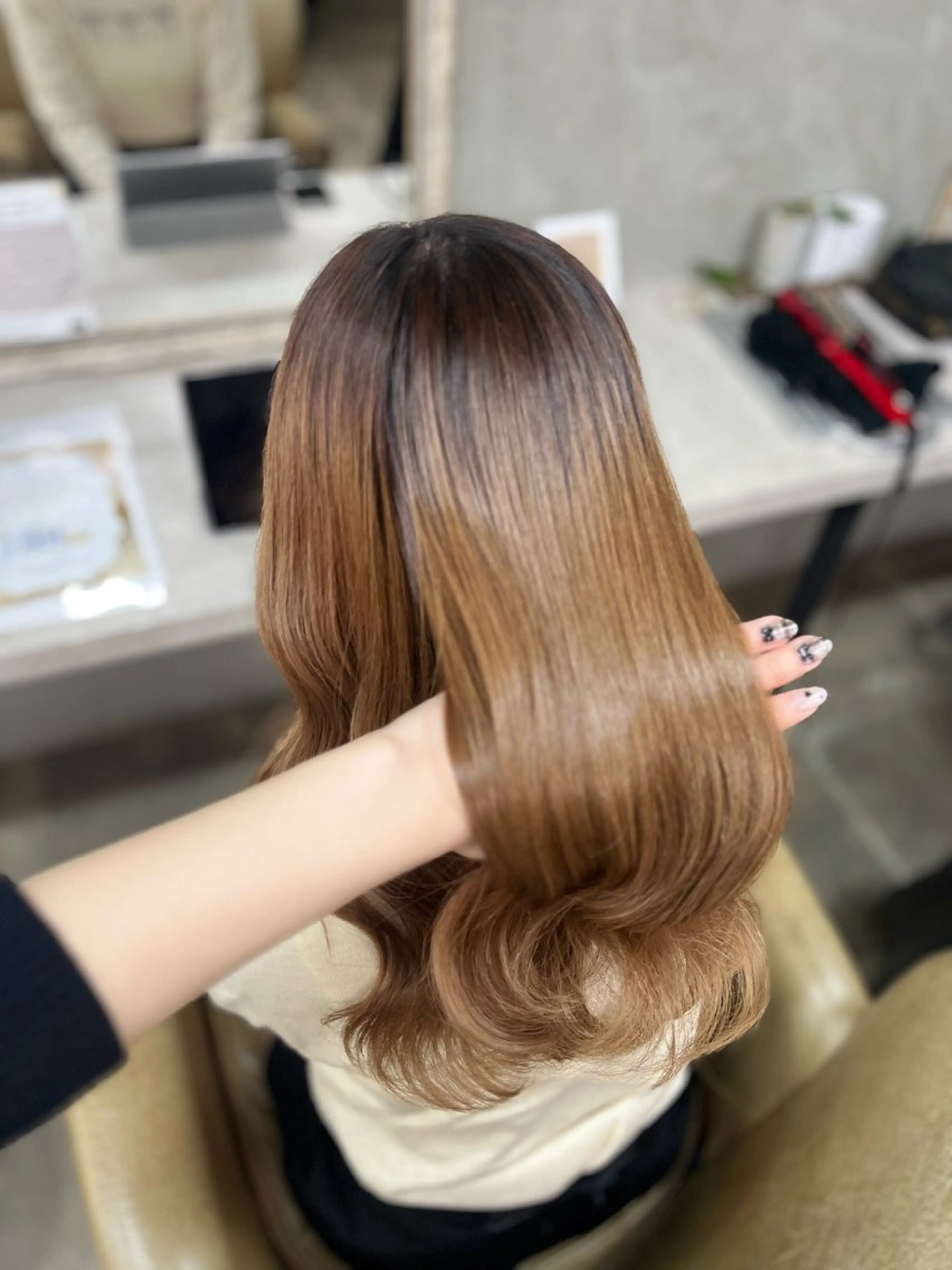 ロング Blast akihaのヘアスタイル