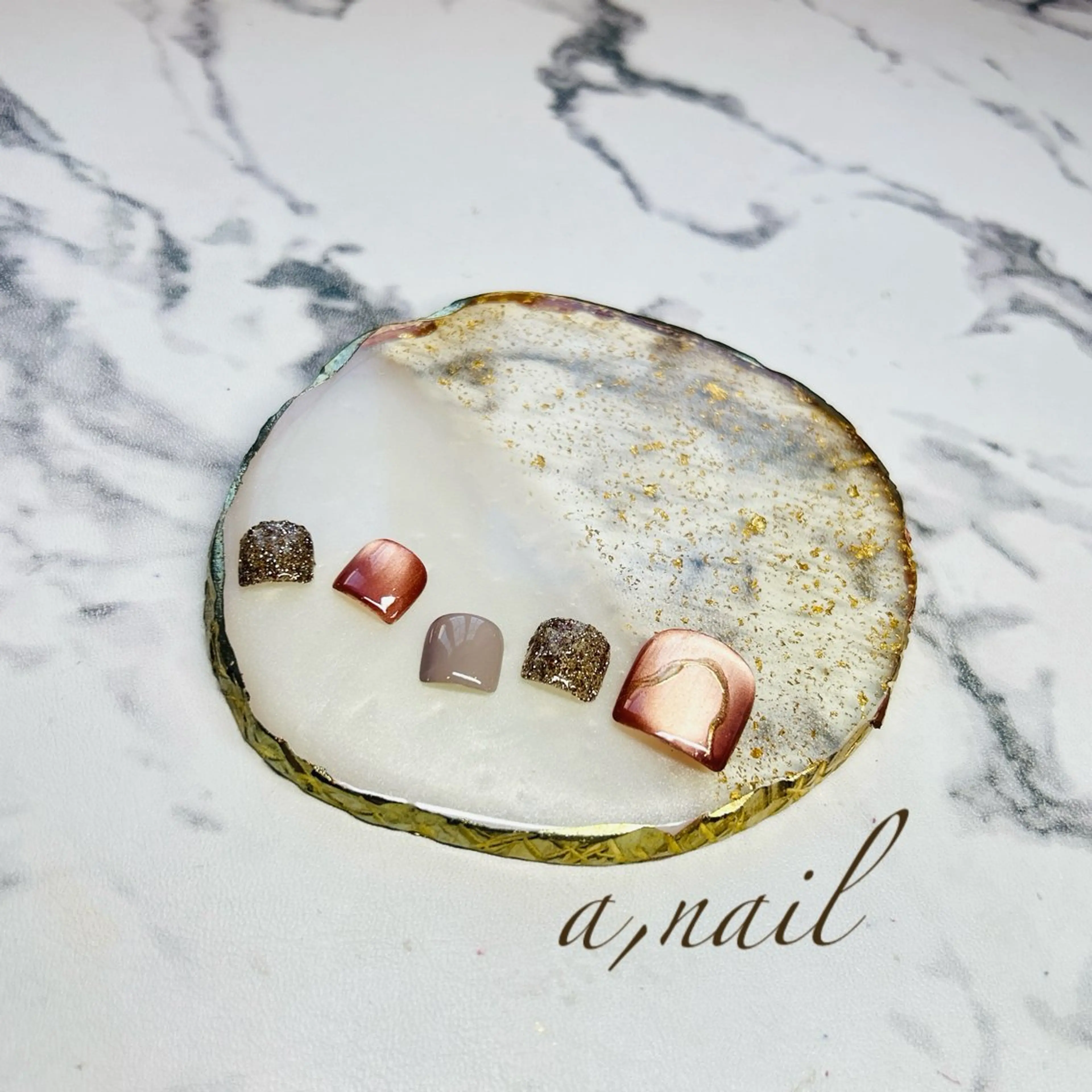 ネイル フラッシュネイル フットネイル ジェルネイル キラキラネイル マグネットネイル フットネイル ネイルサロン エーネイルのネイルデザイン