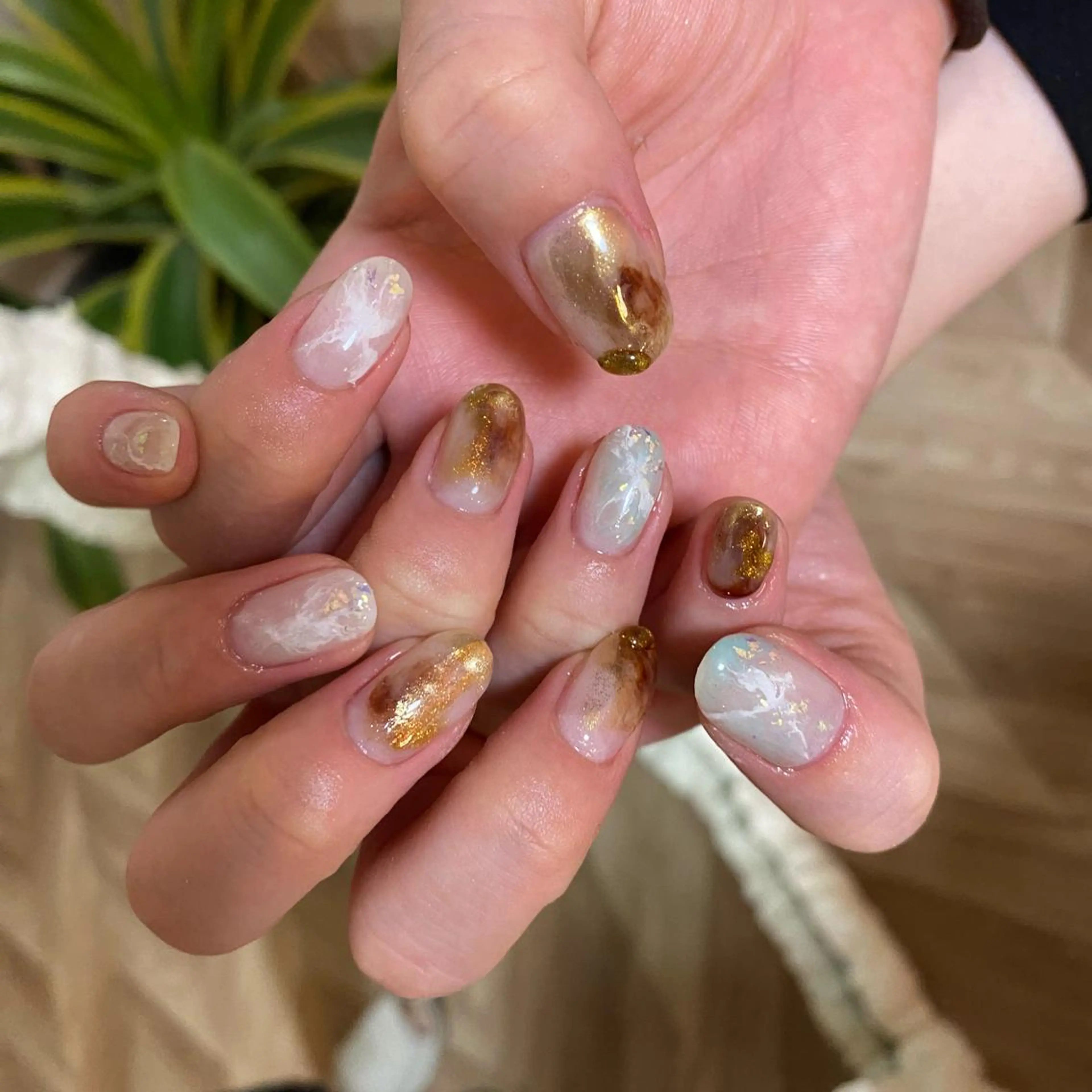 ネイル ハンドネイル Amber21.所属・Nagahama Akariのネイルデザイン