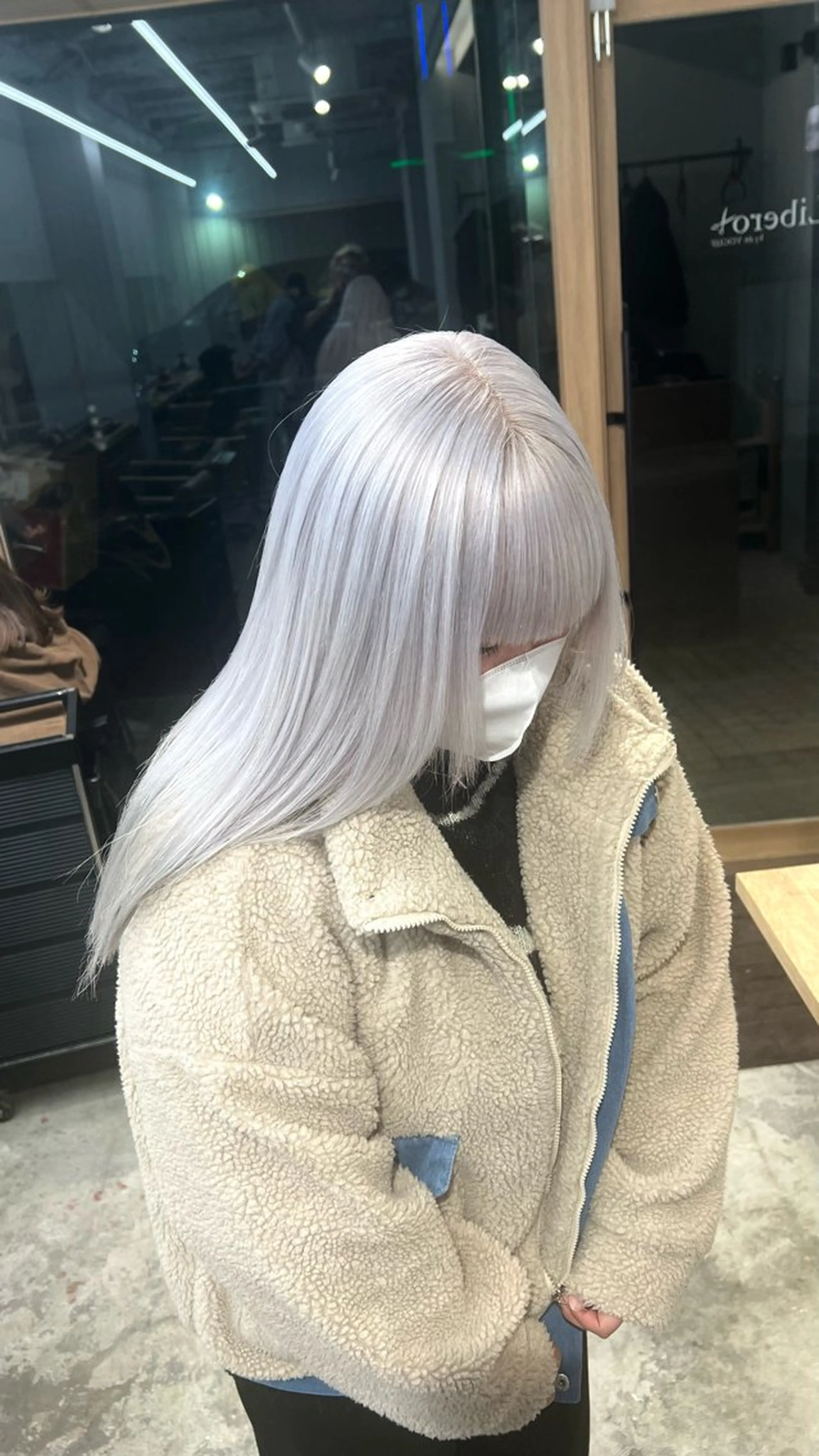 ロング カラー SALOWIN柏Suite所属・レイヤー/ウルフ/ ハイトーン/岡本智樹のヘアスタイル