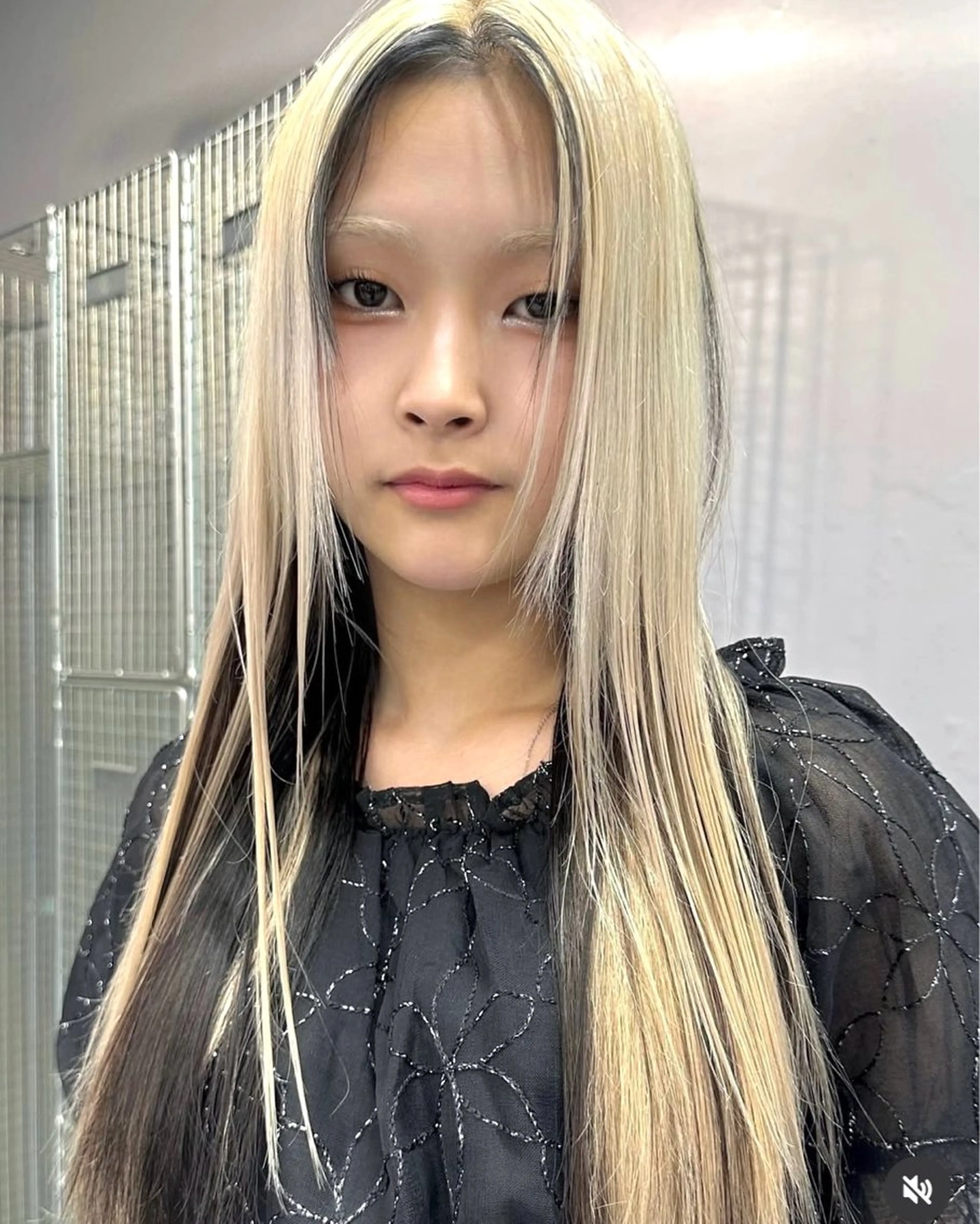 ロング レイヤーカット 🍓ケアブリーチ× レイヤーカット🍓のヘアスタイル