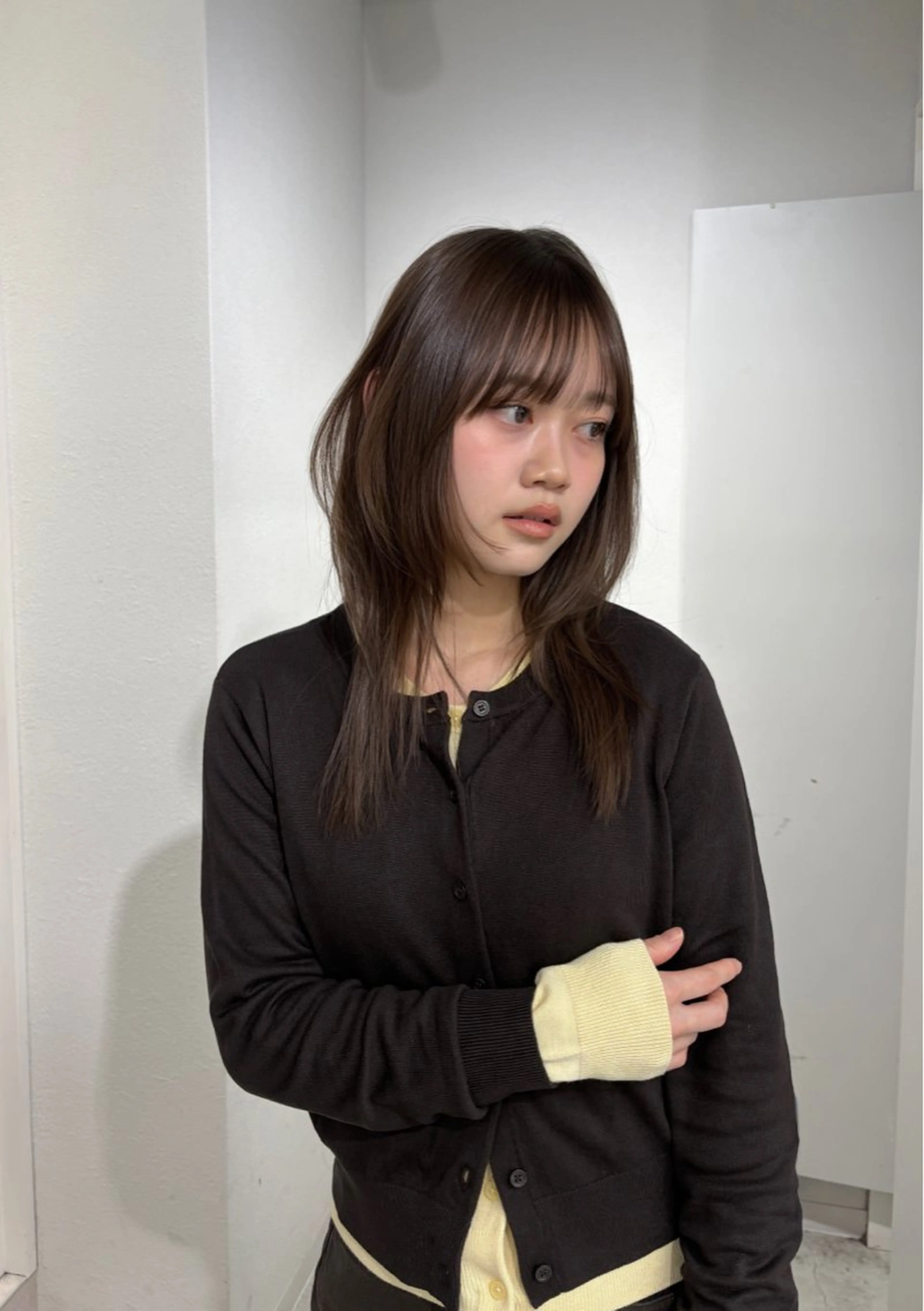 セミロング ハッシュカット 韓国風ヘア カット ヘアカラー トリートメント ブリーチなし透明感 🪄aoi🤎のヘアスタイル