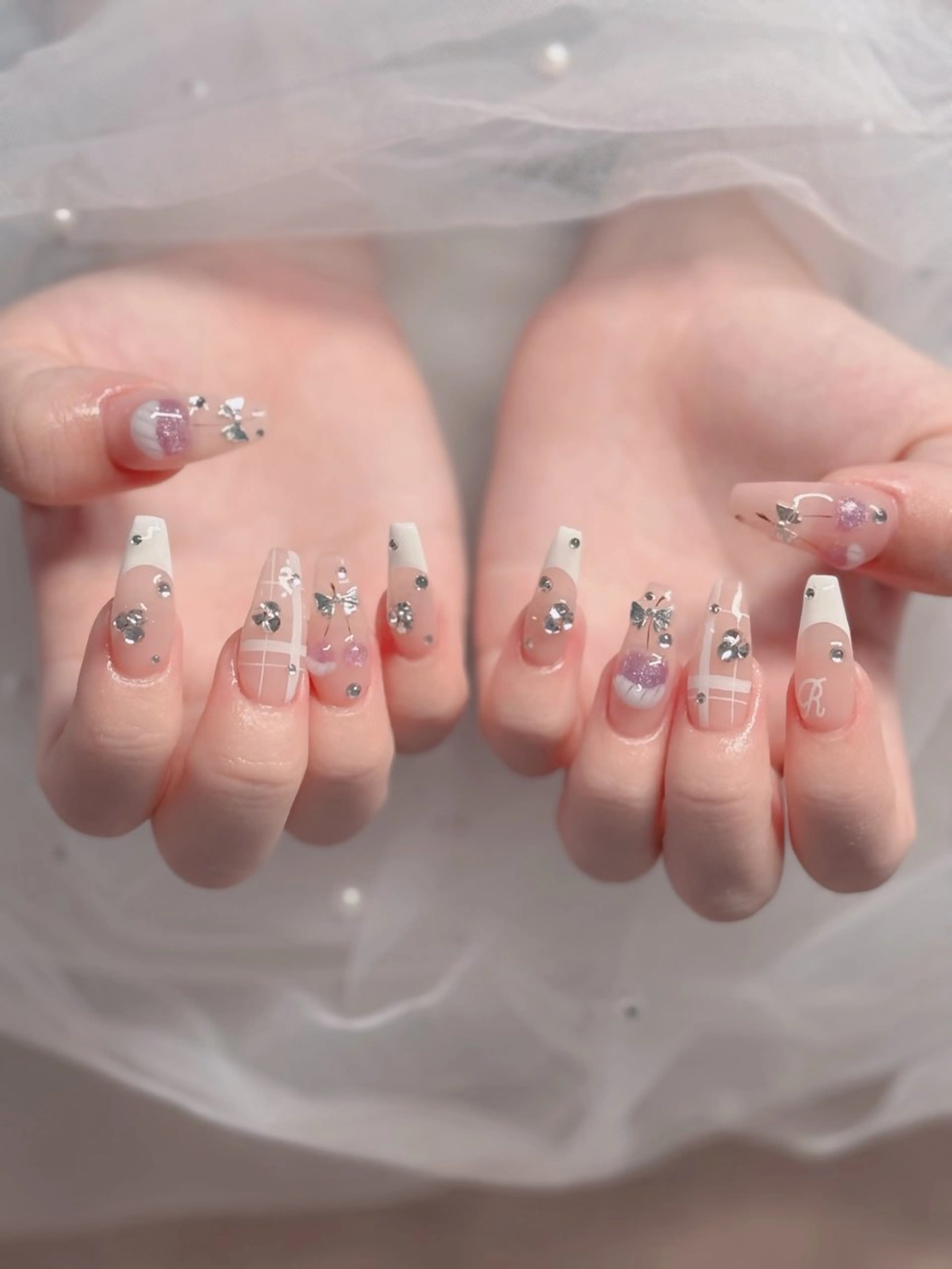 ネイル フレンチネイル ジェルネイル ハロウィン キラキラネイル 韓国ネイル ハンドネイル H.baby Nail Salonのネイルデザイン