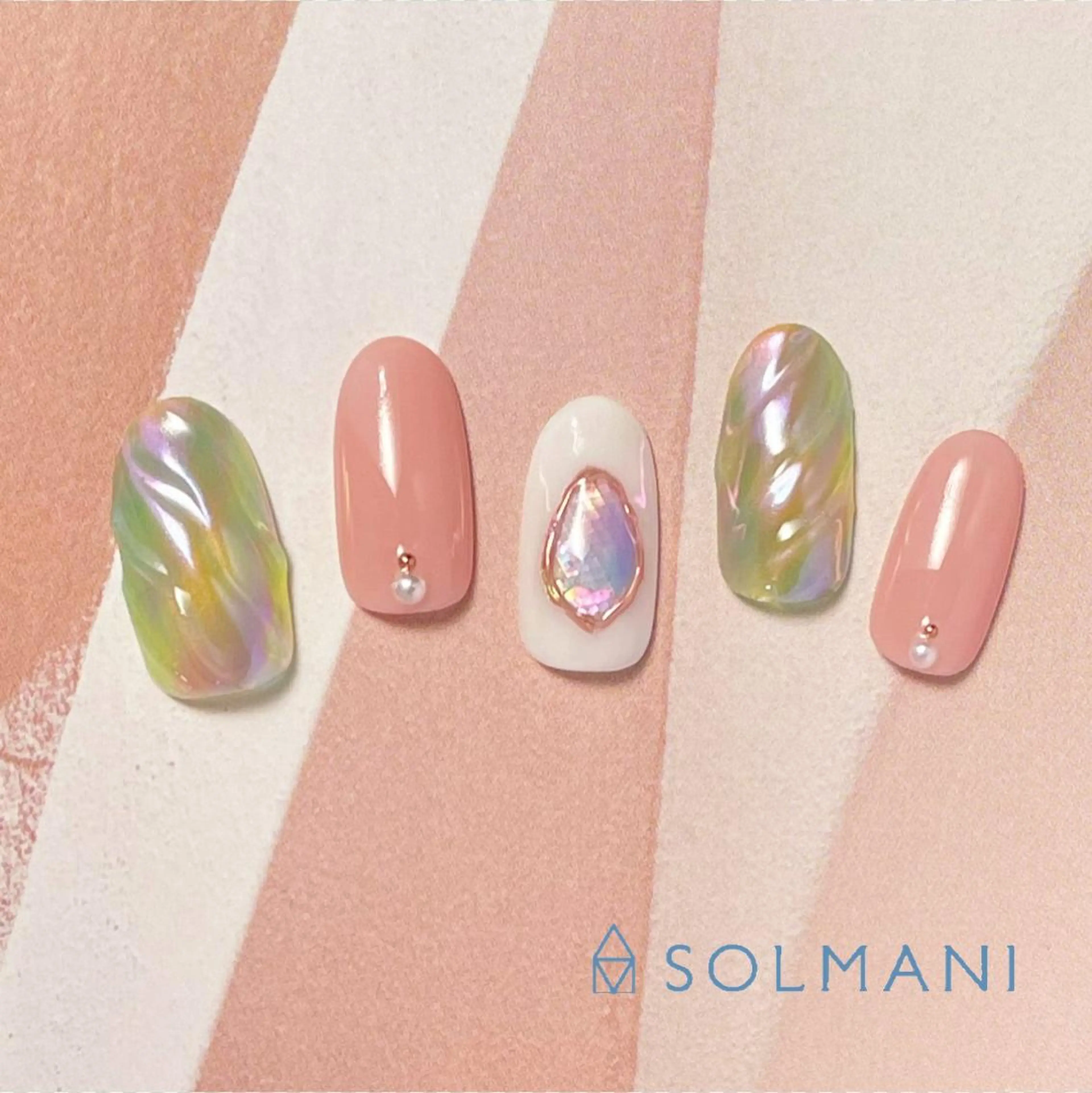 ネイル SOLMANI 予約担当のネイルデザイン