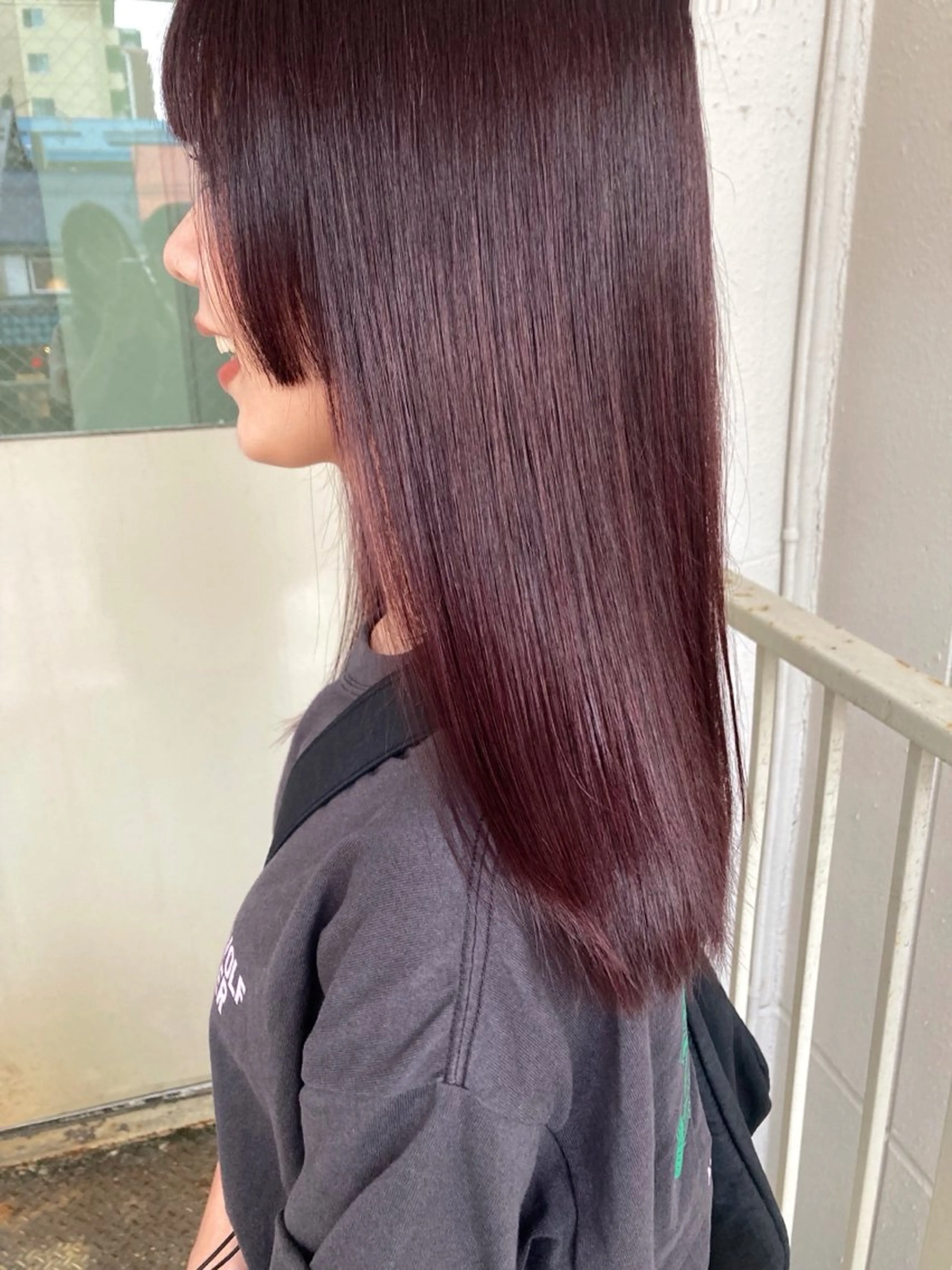 セミロング roka ノゾミのヘアスタイル