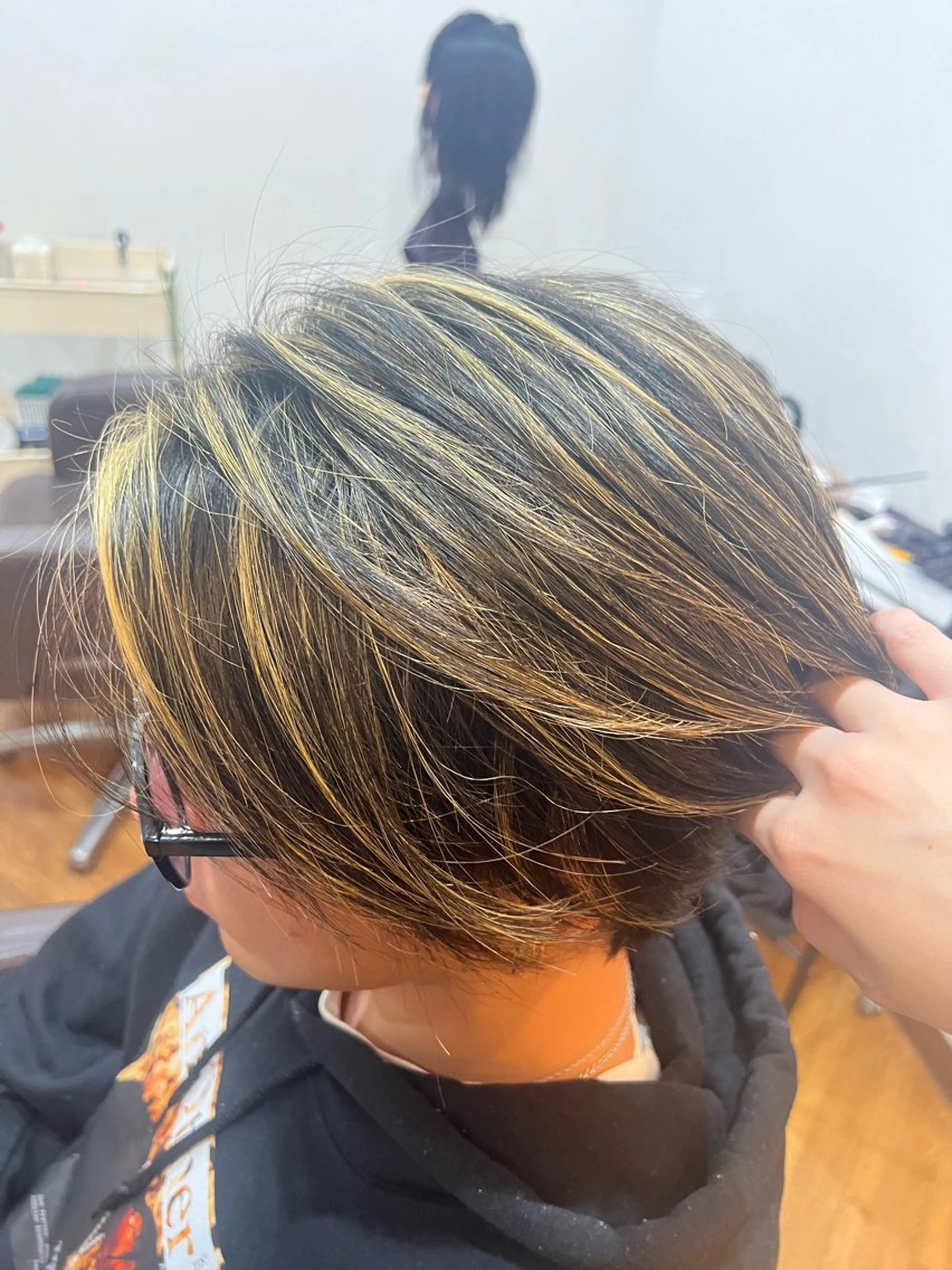 カラー メンズ メンズハイライト ハイライトカラー たけかわ みずきのヘアスタイル