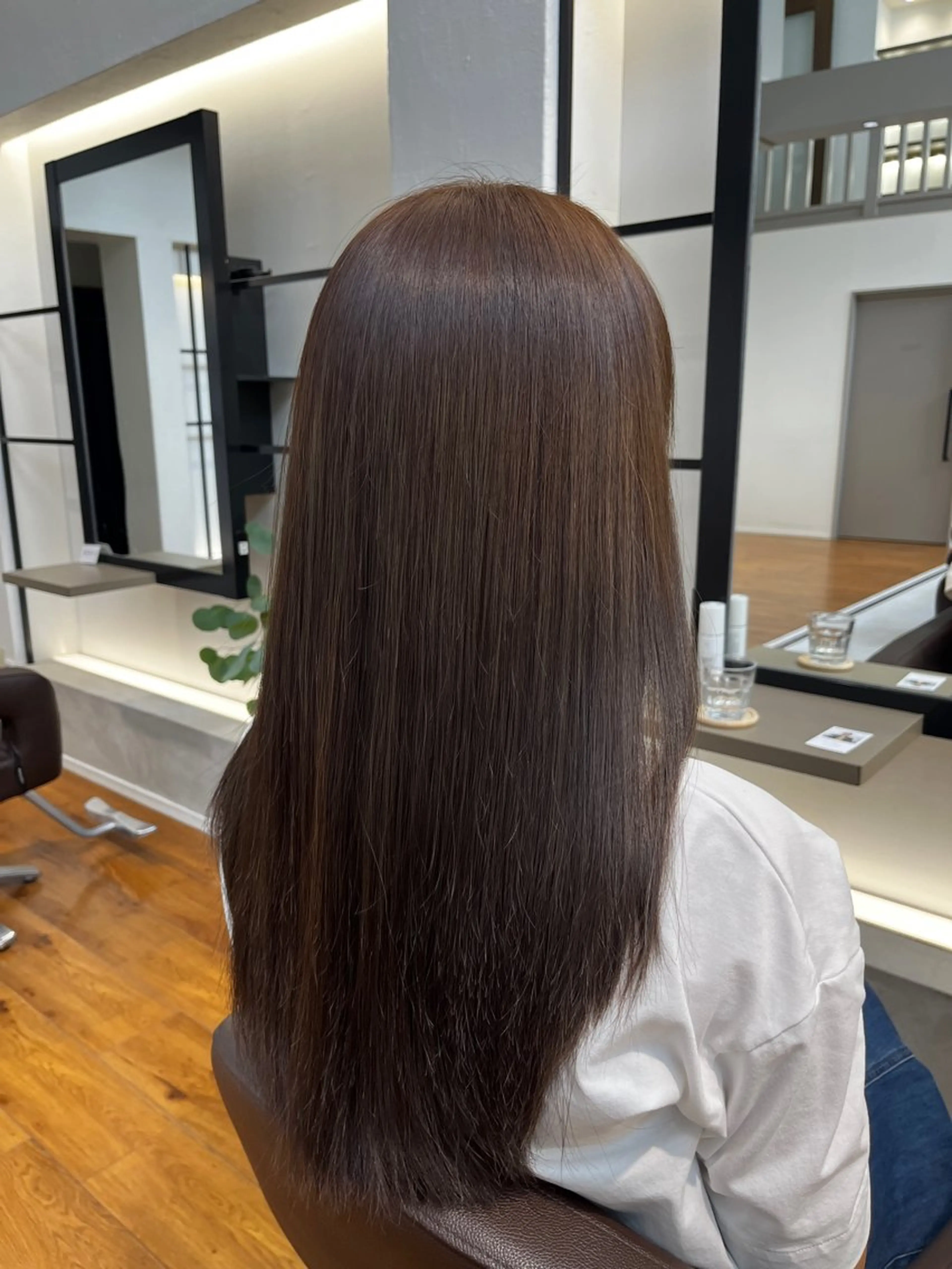 ロング 髪質改善 縮毛矯正 「朝が、変わる」 髪質改善ストレートのヘアスタイル