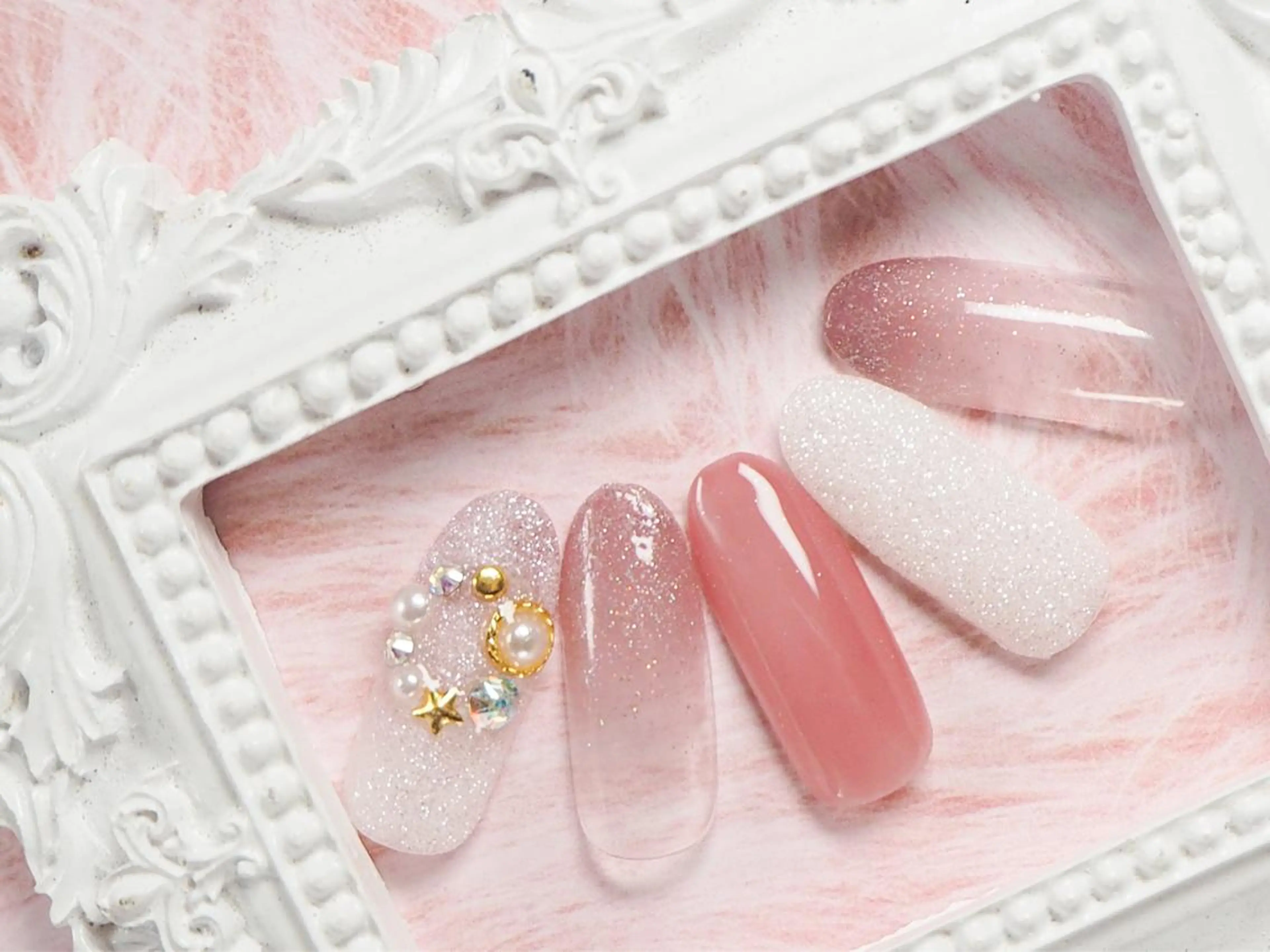 ネイル 冬ネイル クリスマス ハンドネイル ハンドケア ビューティーサロン ヘゼリヒのネイルデザイン