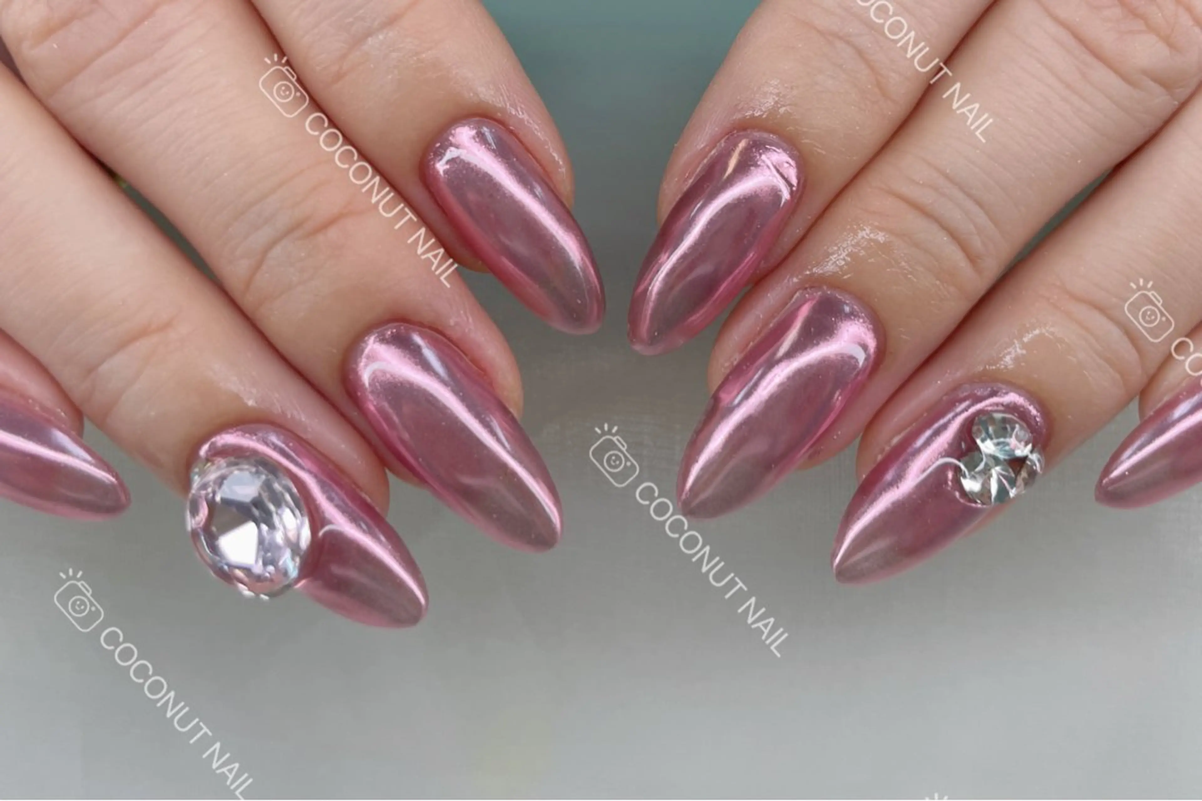 ネイル べっ甲ネイル フレンチネイル キラキラネイル マグネットネイル 大理石ネイル(マーブル) ハンドネイル 神田 ココナッツのネイルデザイン