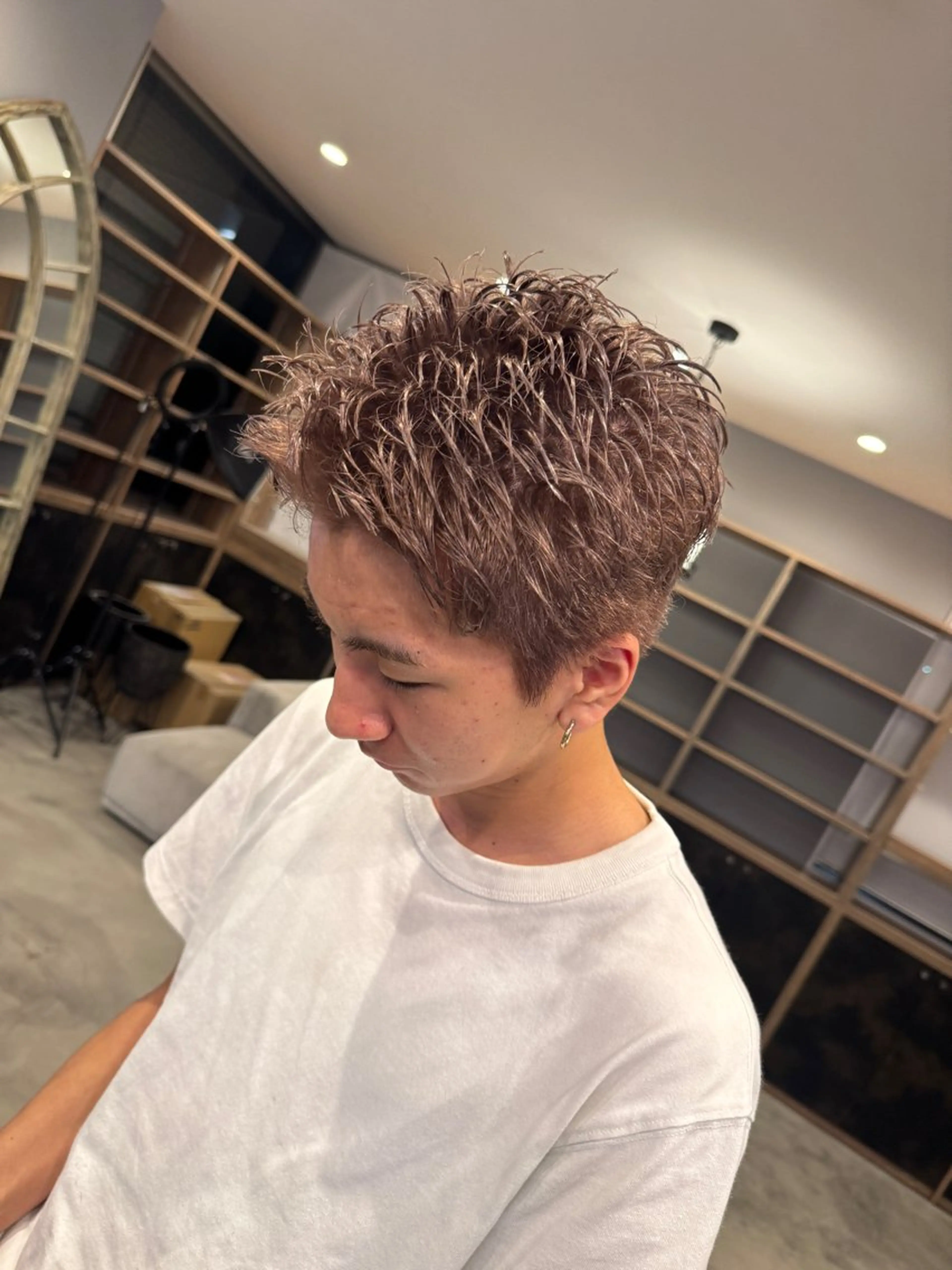 メンズ メンズハイトーン カット ヘアカラー ABEY LEVRAI所属・Miyabi.💋 ABEYLEVRAIのヘアスタイル