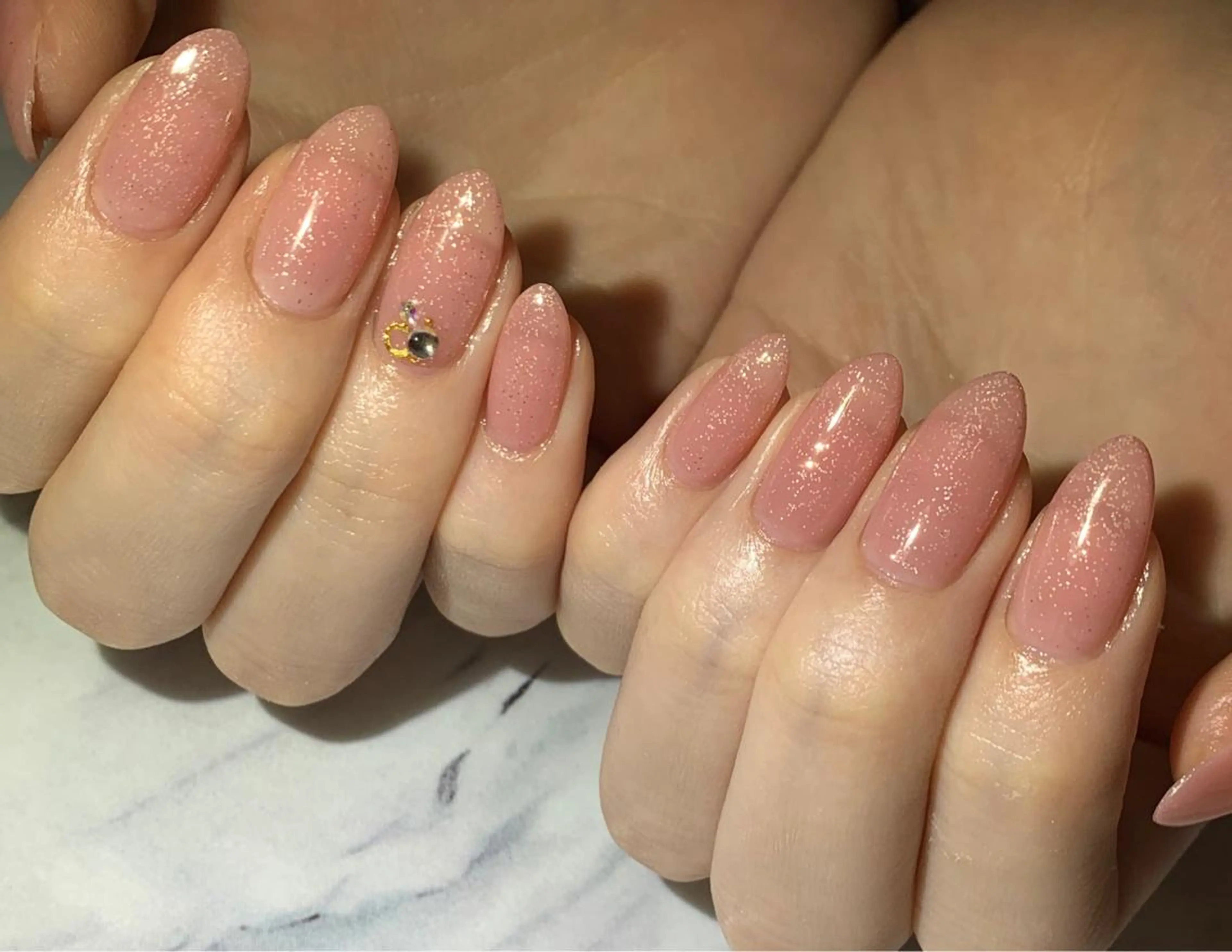 ネイル アートネイル ストーンネイル Lino+ ネイル&よもぎ蒸しのネイルデザイン