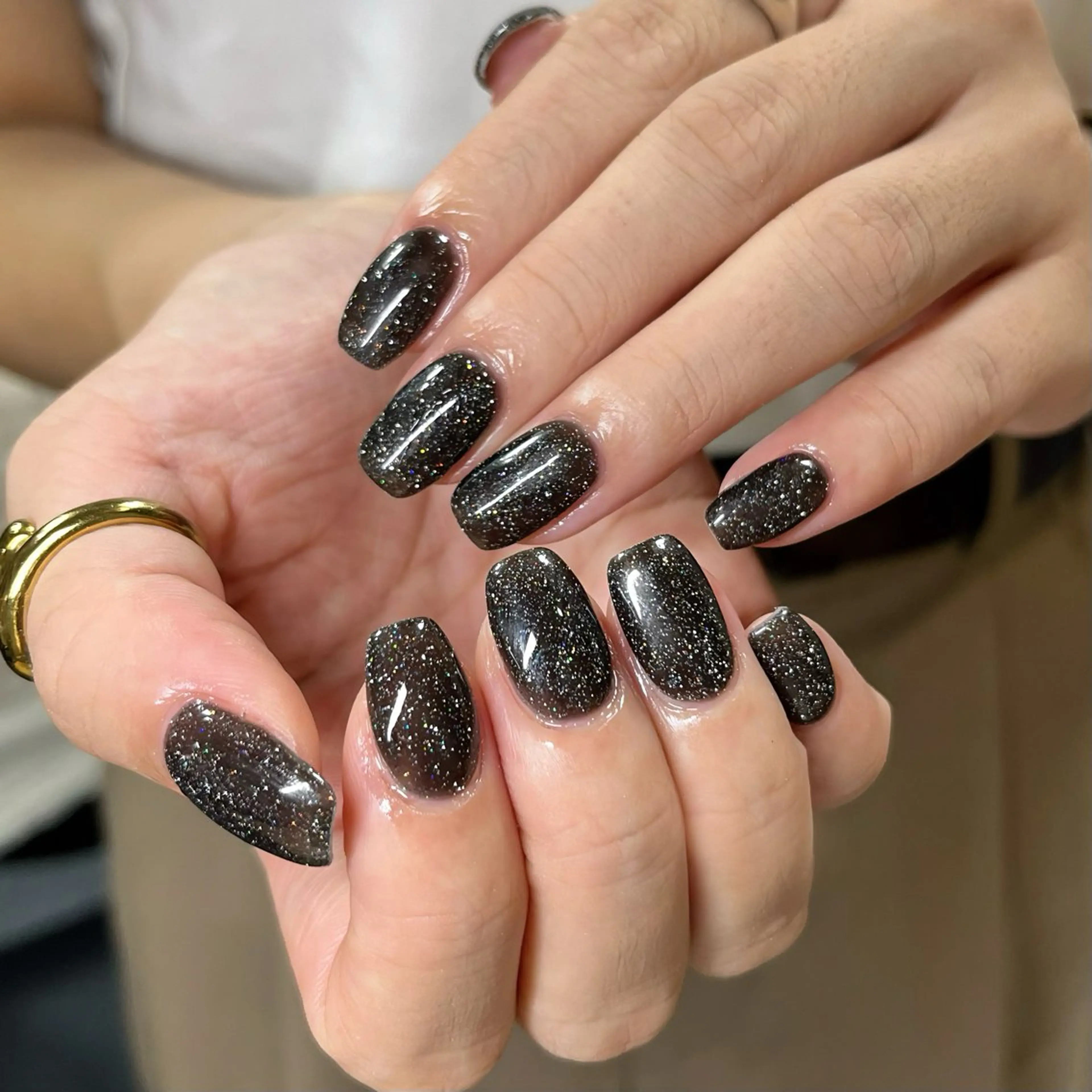 ネイル フラッシュネイル キラキラネイル ワンカラーネイル ハンドネイル ハンドケア 🎀NAIL🎀 AI🪄︎︎◝✩のネイルデザイン