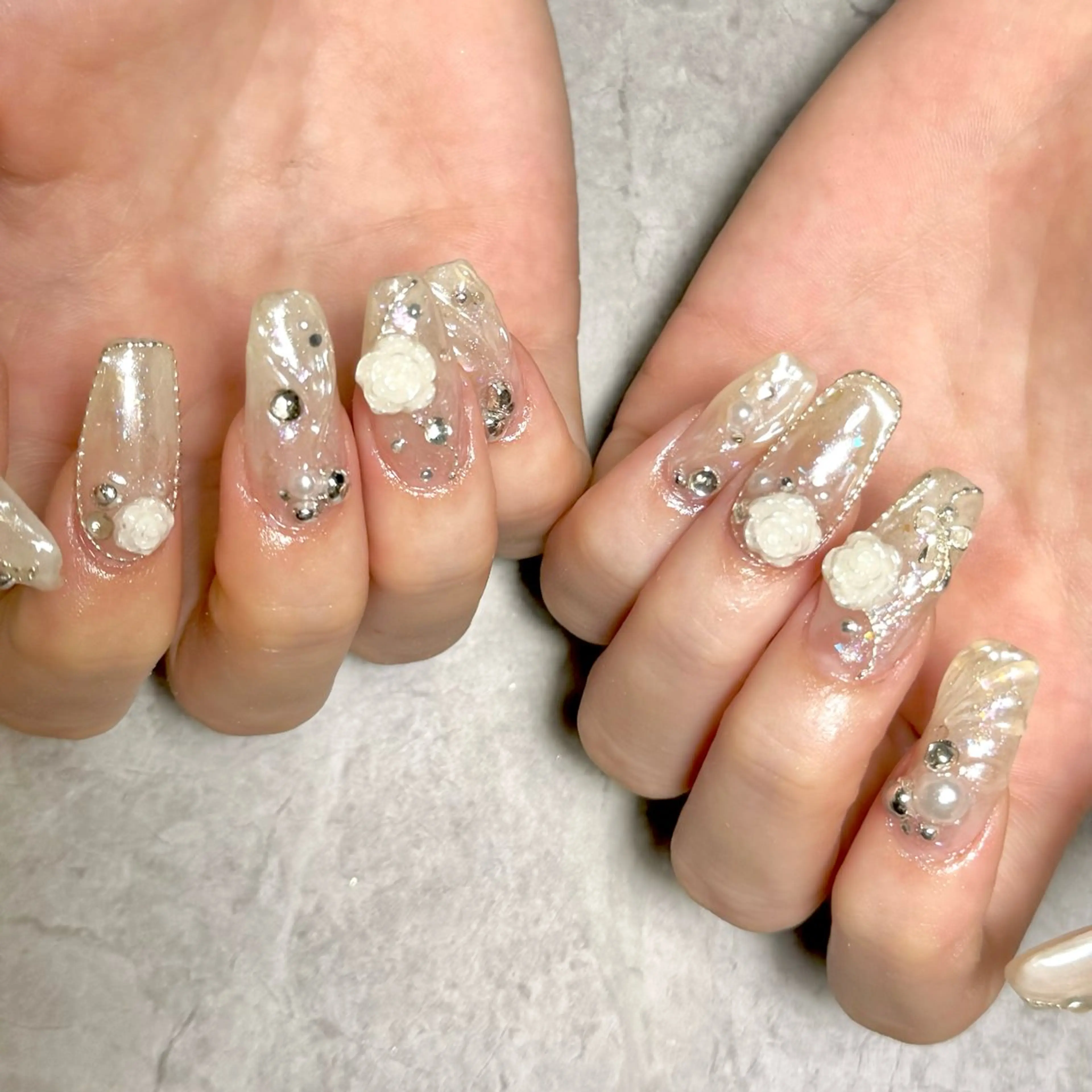 ネイル オーロラネイル キラキラネイル ぷっくりネイル ワンホンネイル ハンドネイル Nail Salon Lillion【リリオン】所属・lillion karenのネイルデザイン