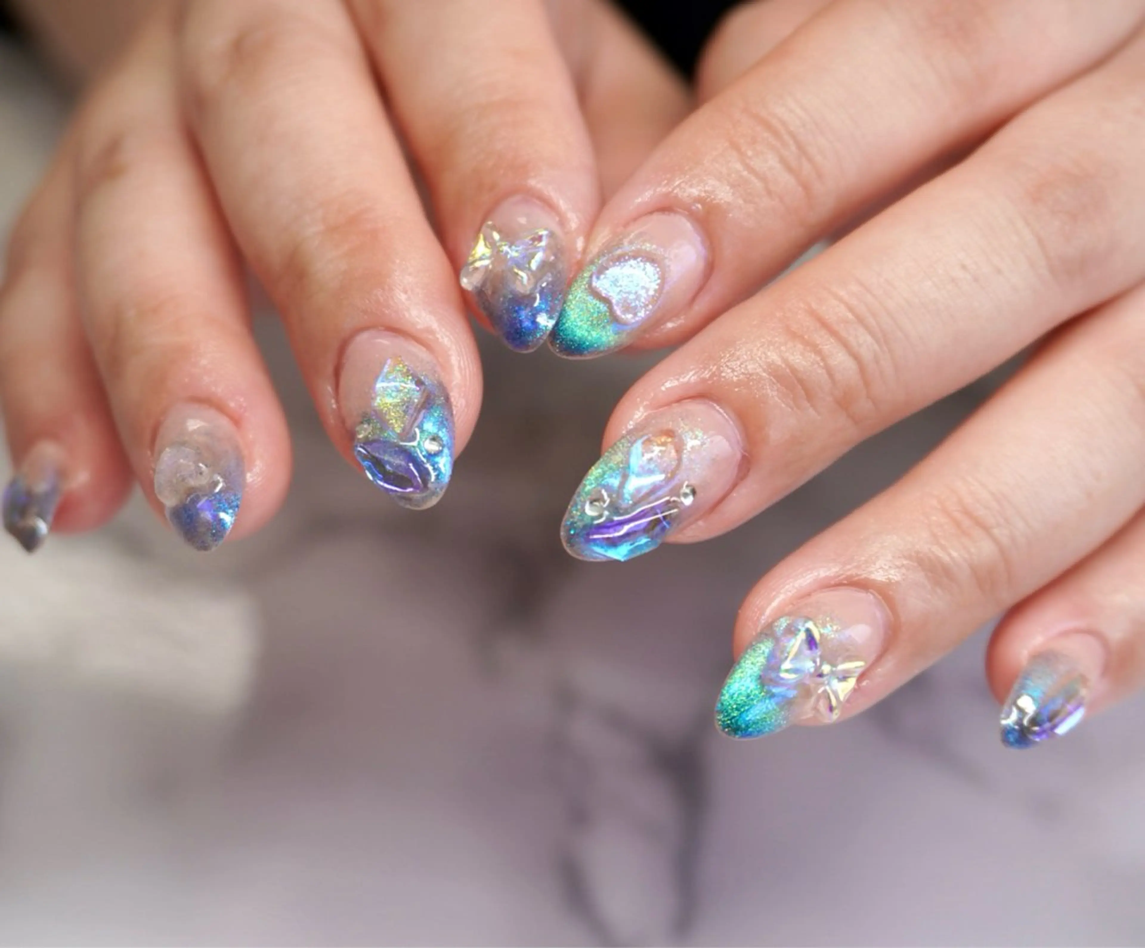 ネイル salon iris 🦋北広島市大曲のネイルデザイン