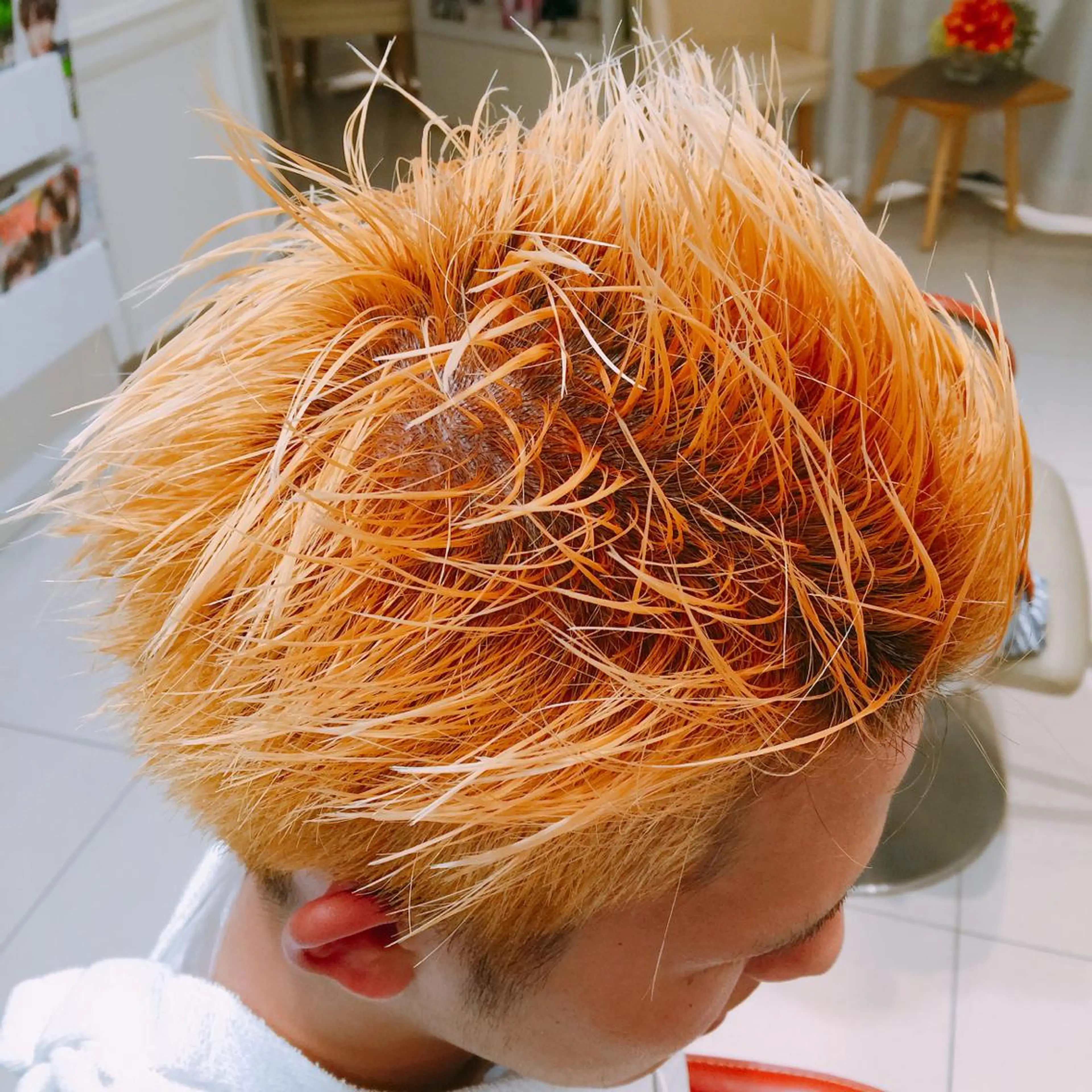 ショート カラー メンズ メンズブリーチ ブリーチ 🌈限定価格🌈 鈴木　瑛輔のヘアスタイル