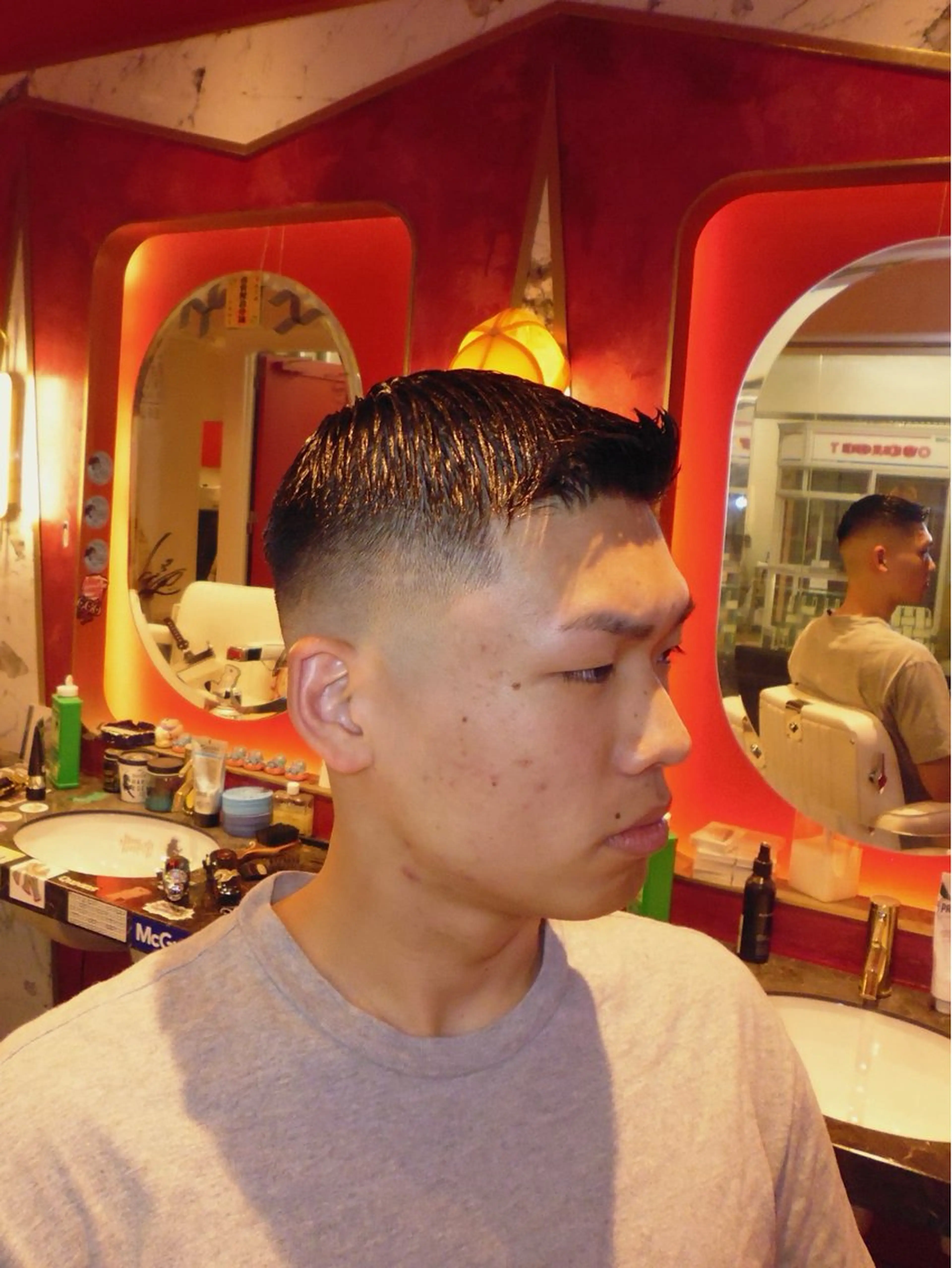 メンズ アップバング フェードカット スキンフェード MERICANBARBERSHOP®︎TYO所属・渋谷BARBER/ キリのヘアスタイル