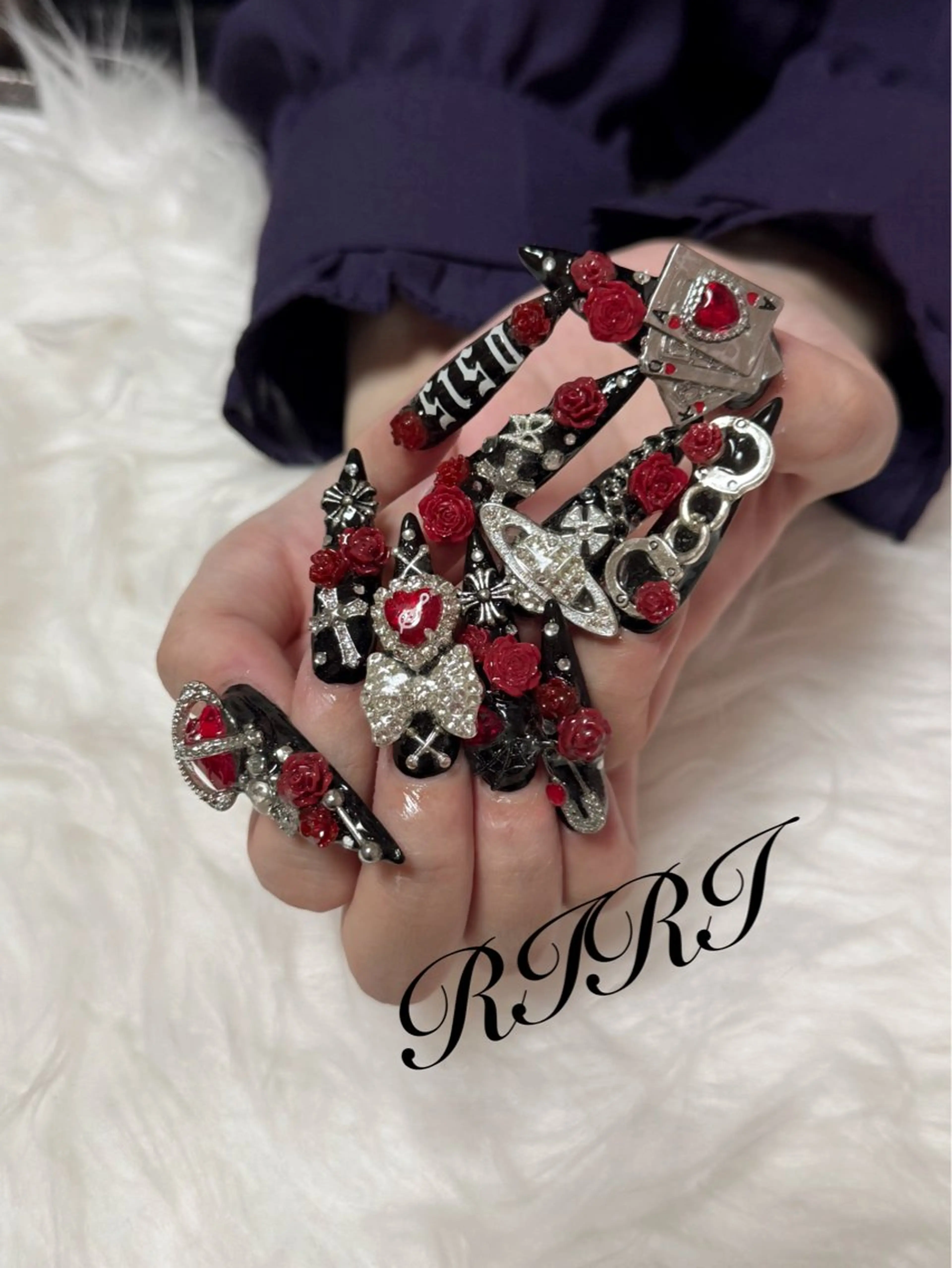 ネイル ジェルネイル ロングネイル スカルプネイル シンプルネイル 冬ネイル ハンドネイル riri オーナーのネイルデザイン