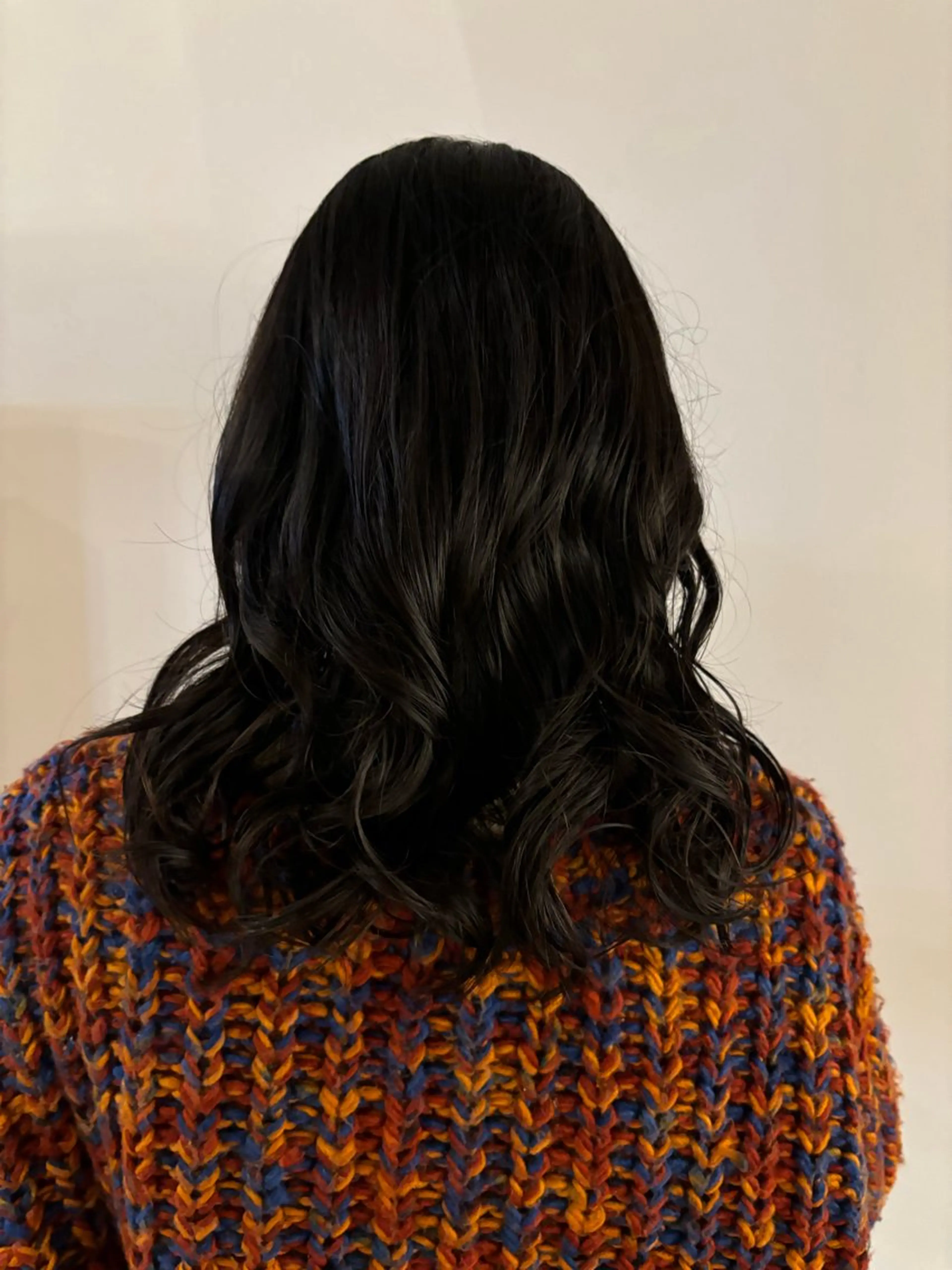 ミディアム ウシロダ メグミのヘアスタイル