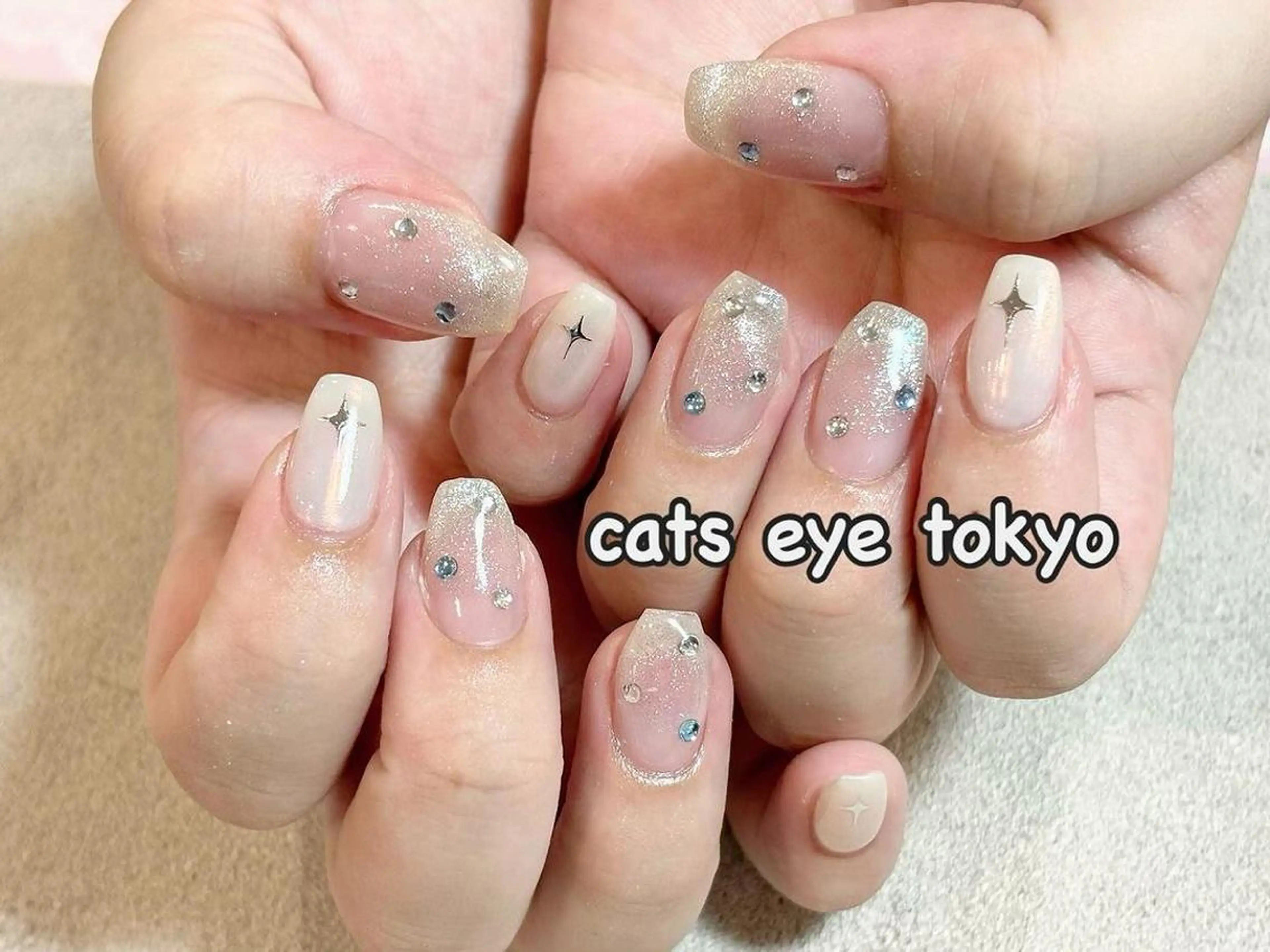 ネイル アートネイル ジェルネイル キラキラネイル マグネットネイル ミラーネイル Cat's eye TOKYO 新宿店のネイルデザイン