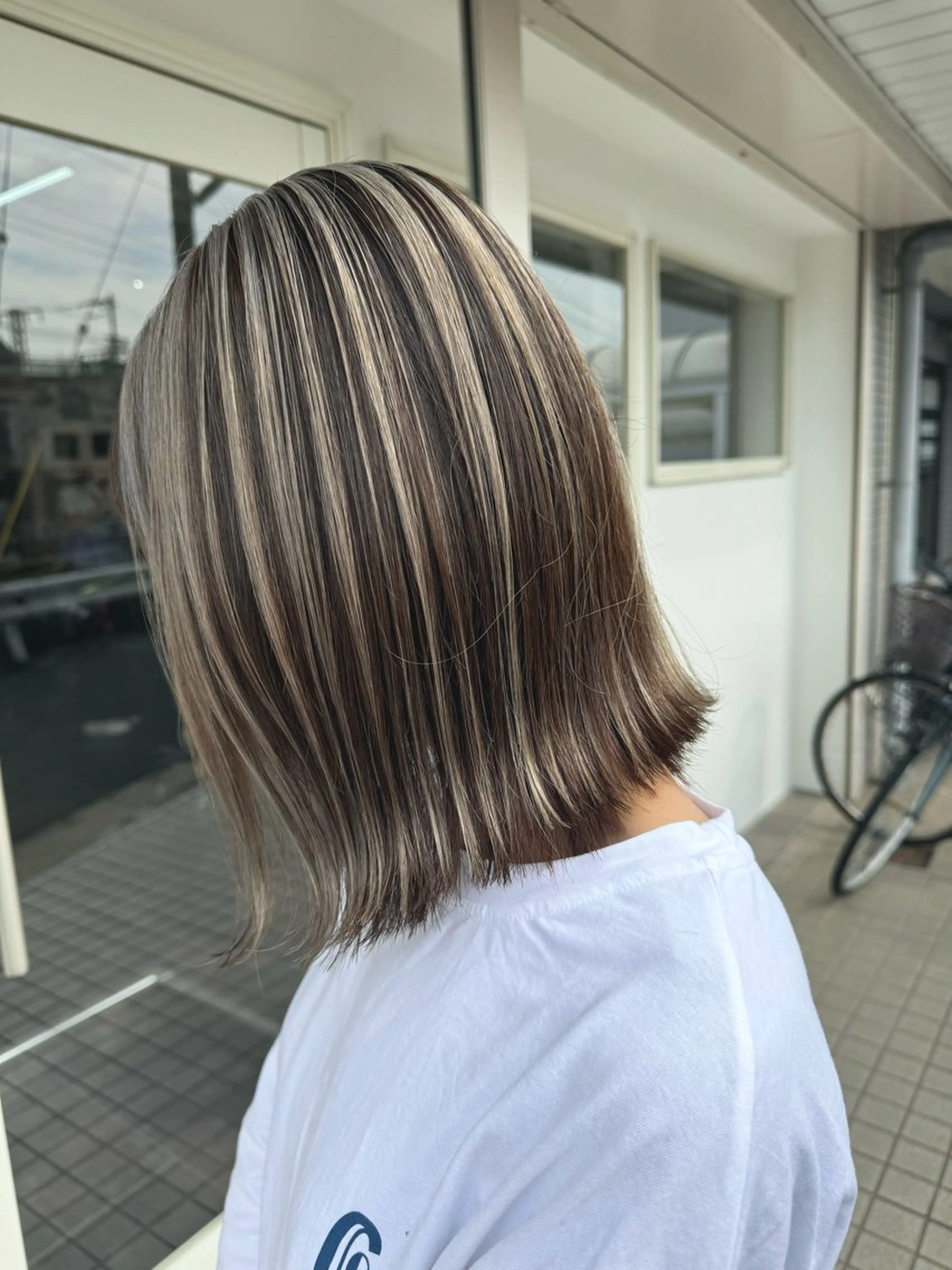 ミディアム カラー M IIのヘアスタイル