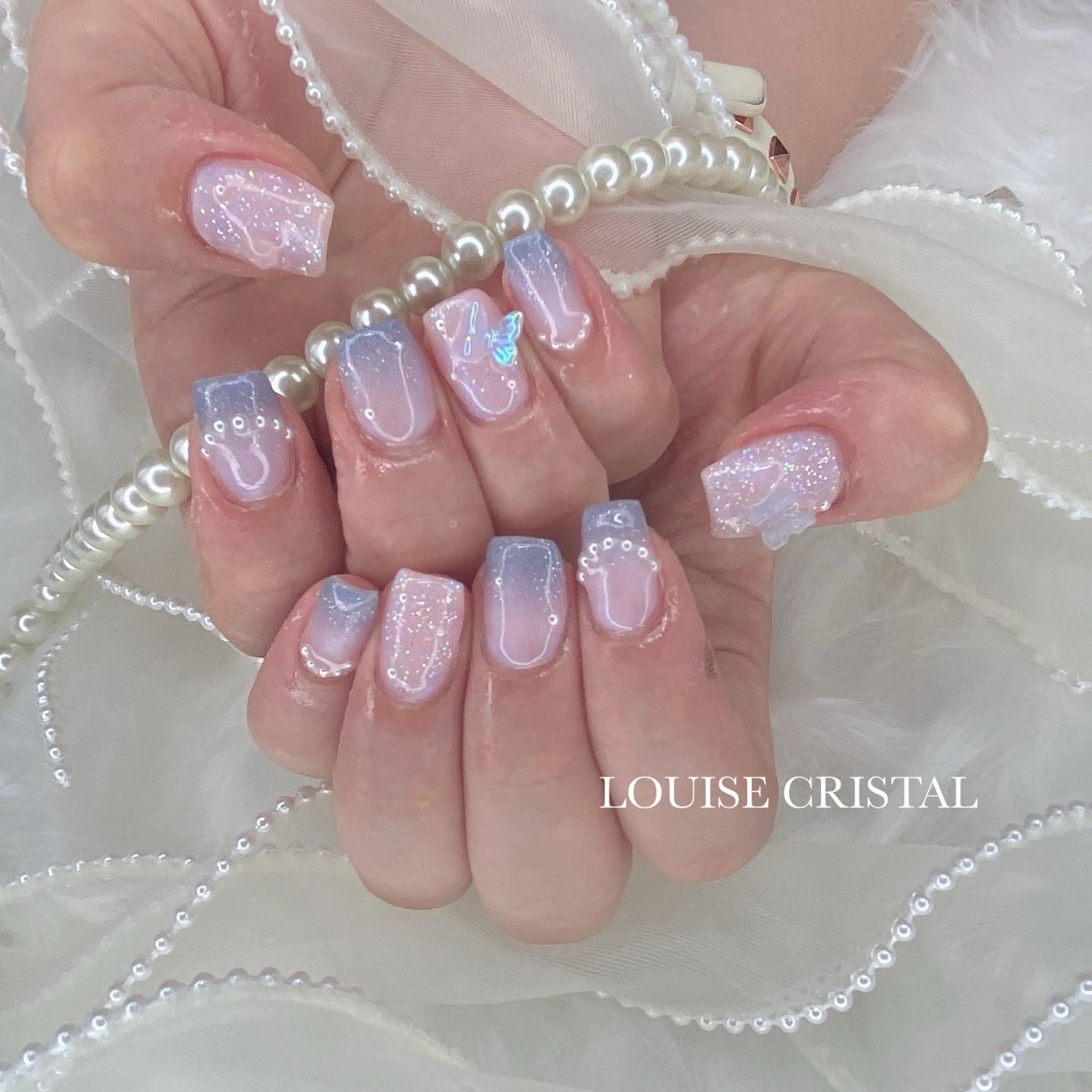 ネイル ワンホンネイル ハンドネイル LOUISE CRYSTALのネイルデザイン