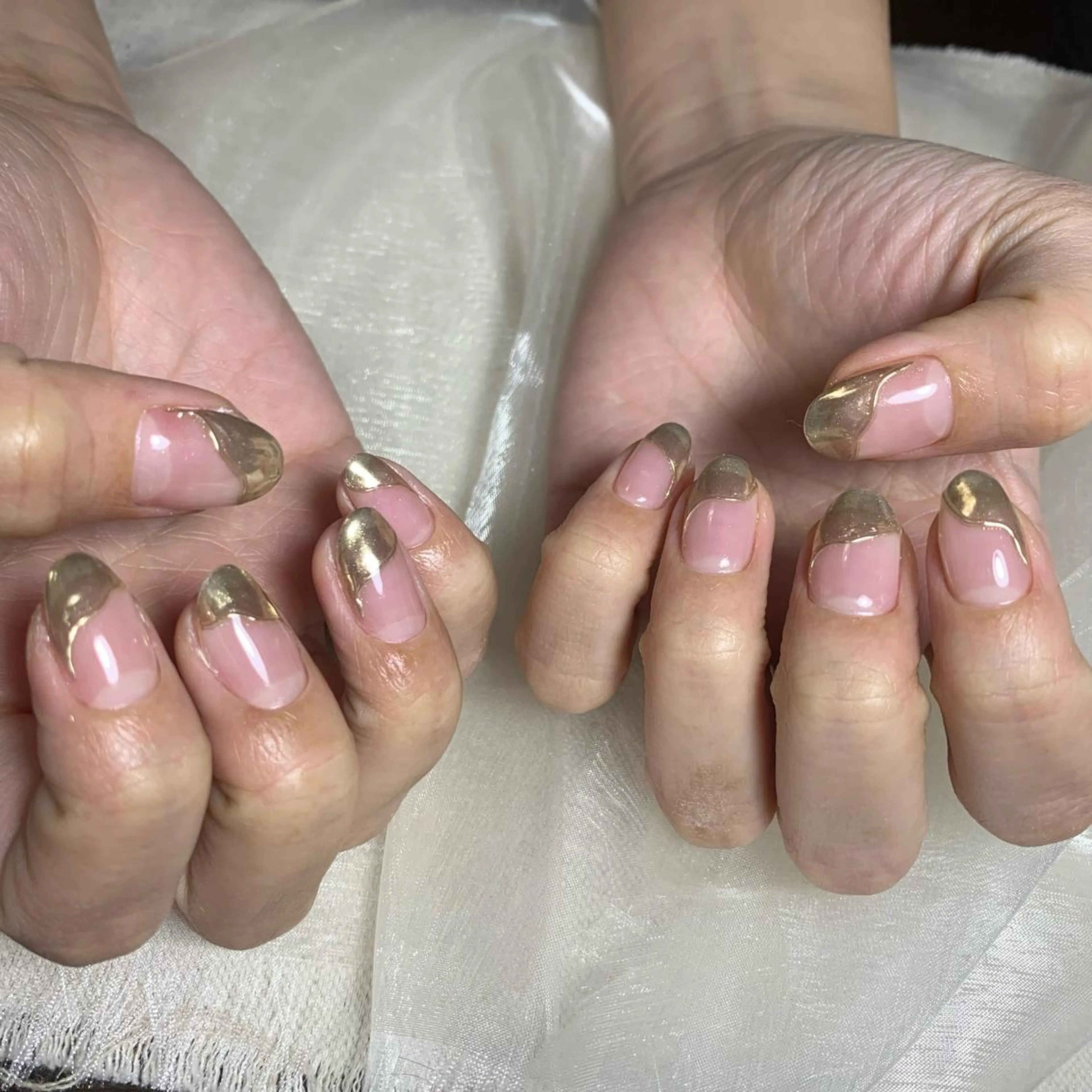 ネイル repos~ルポ~所属・里見 麗のネイルデザイン