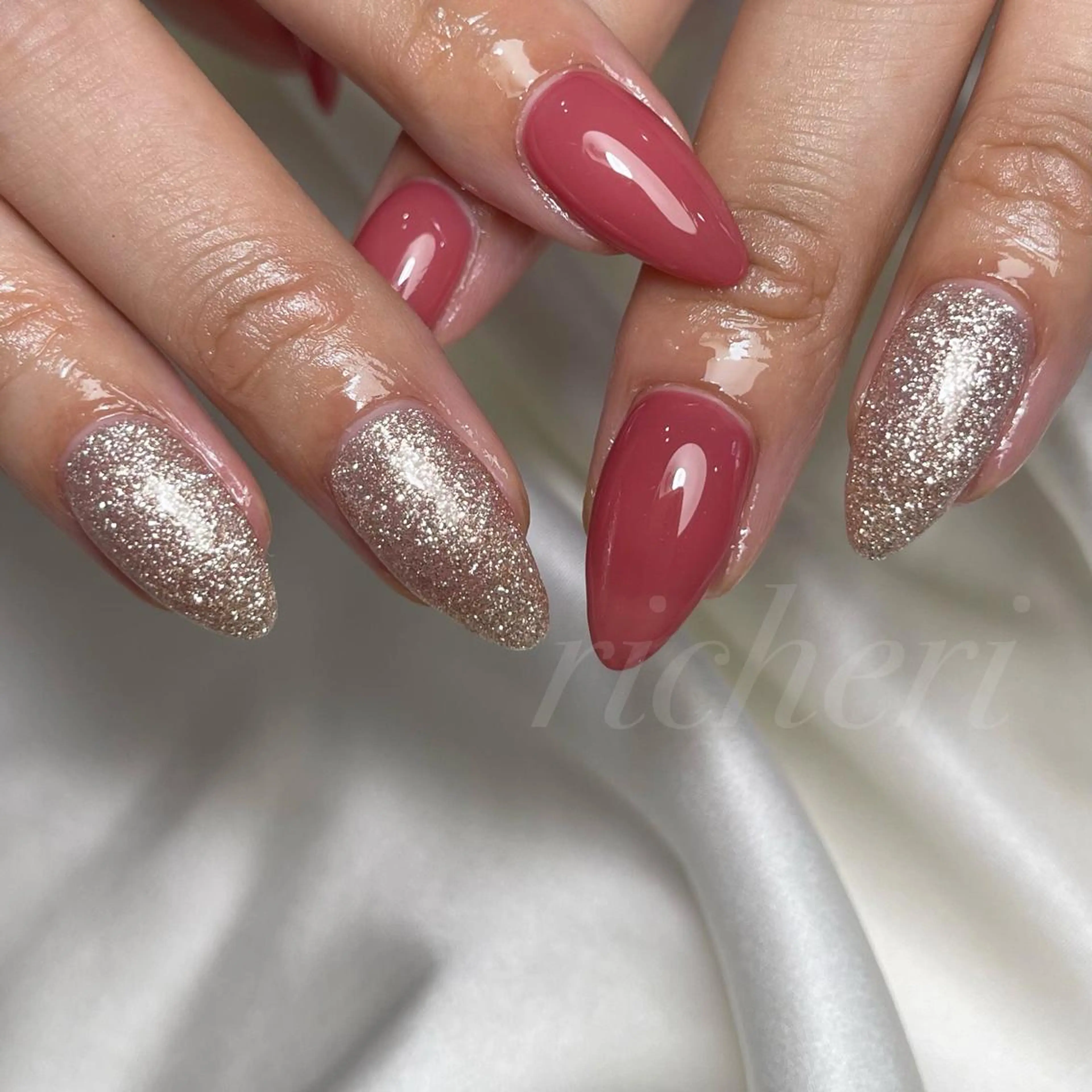 ミディアム ネイル ハンドネイル richeri beautyのエステ・リラクイメージ