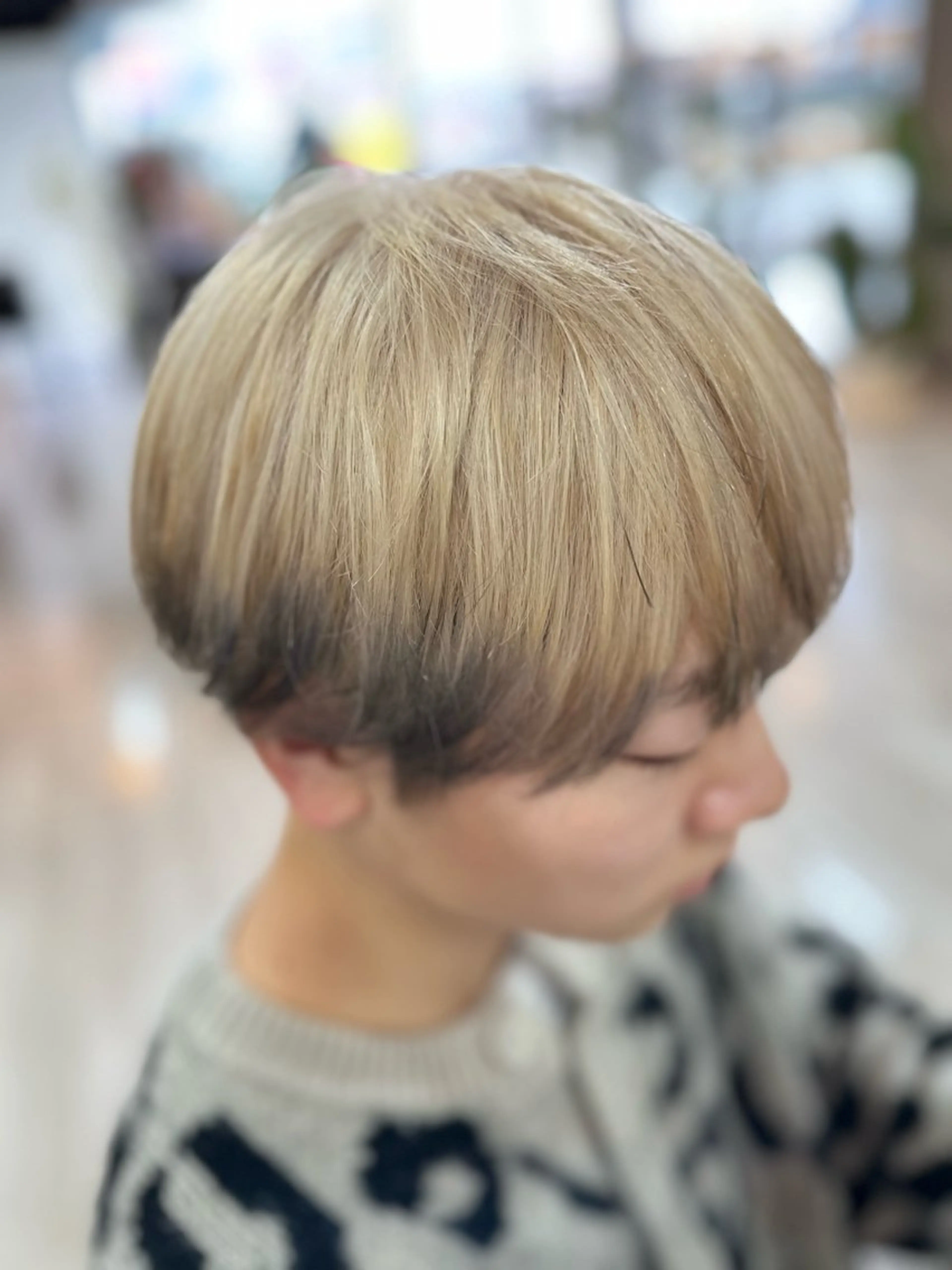 カラー メンズ センターパート マッシュ カット ヘアカラー arika オケシ　リョウダイのヘアスタイル