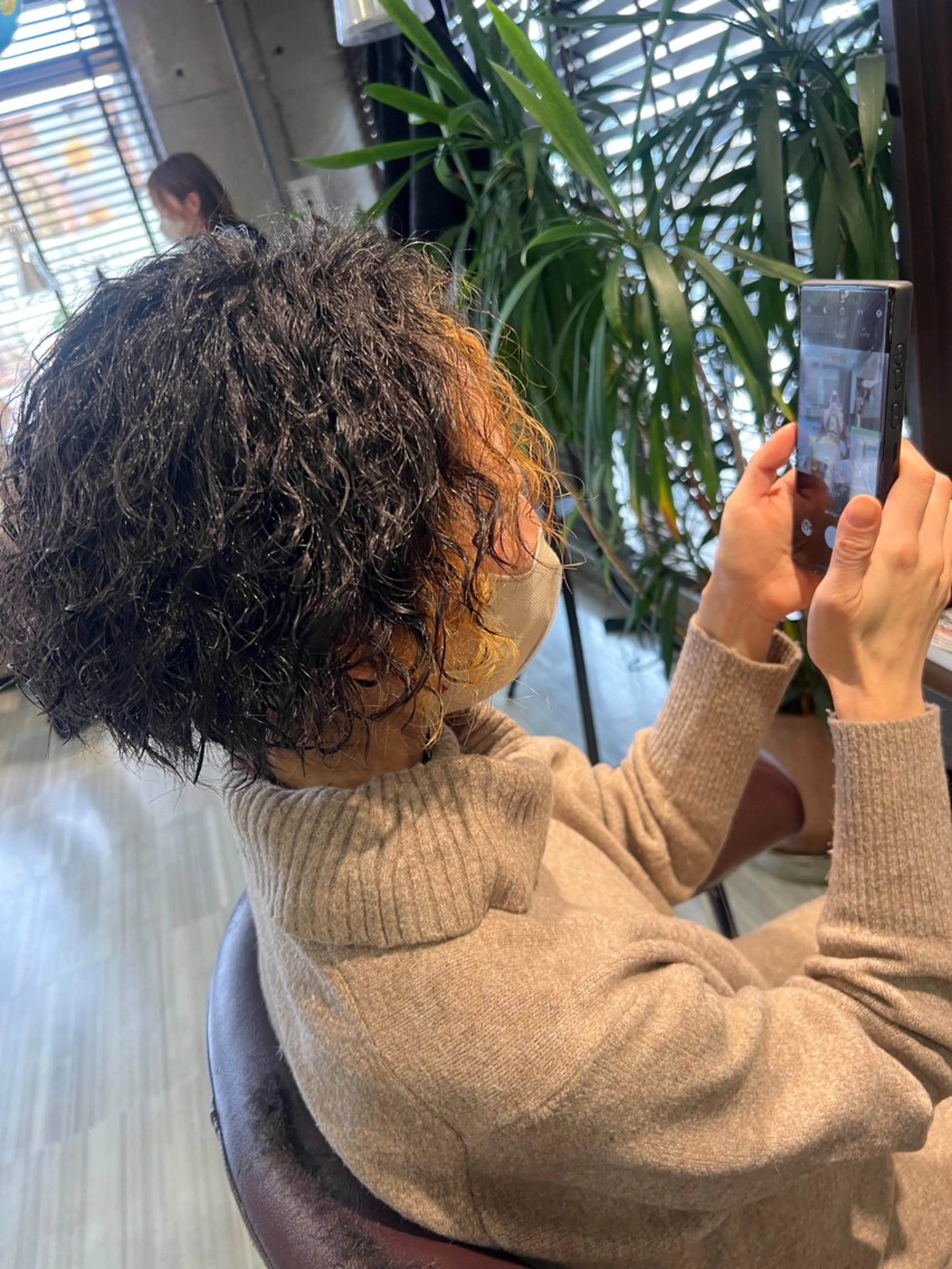 ミディアム カット パーマ トリートメント 南草津美容室デザインスペースアース所属・南草津ヘナカラー＆ ストレート★YUMIのヘアスタイル