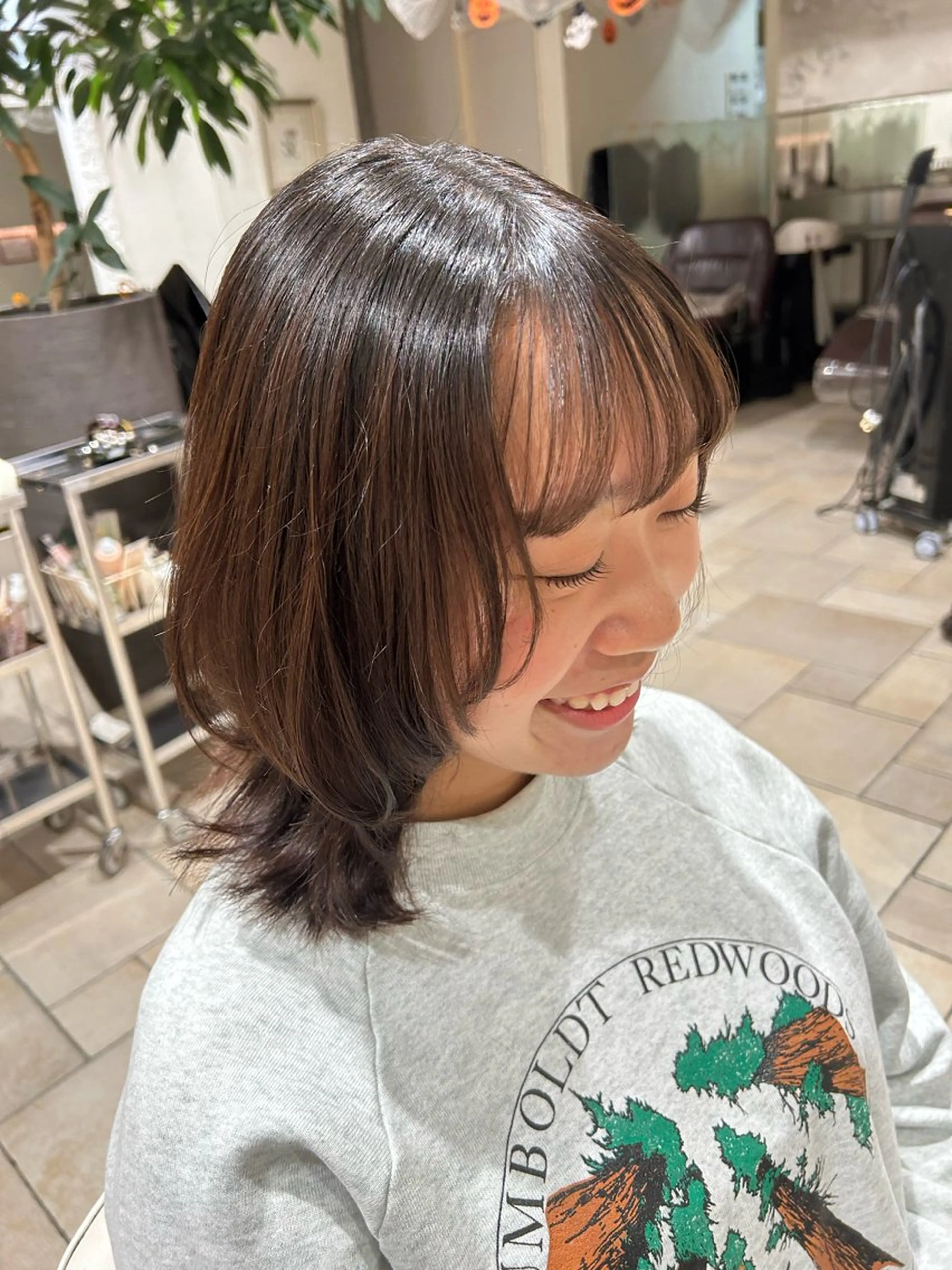 ミディアム レイヤーカット カット オブヘアー宮前平店所属・土佐 彩純のヘアスタイル