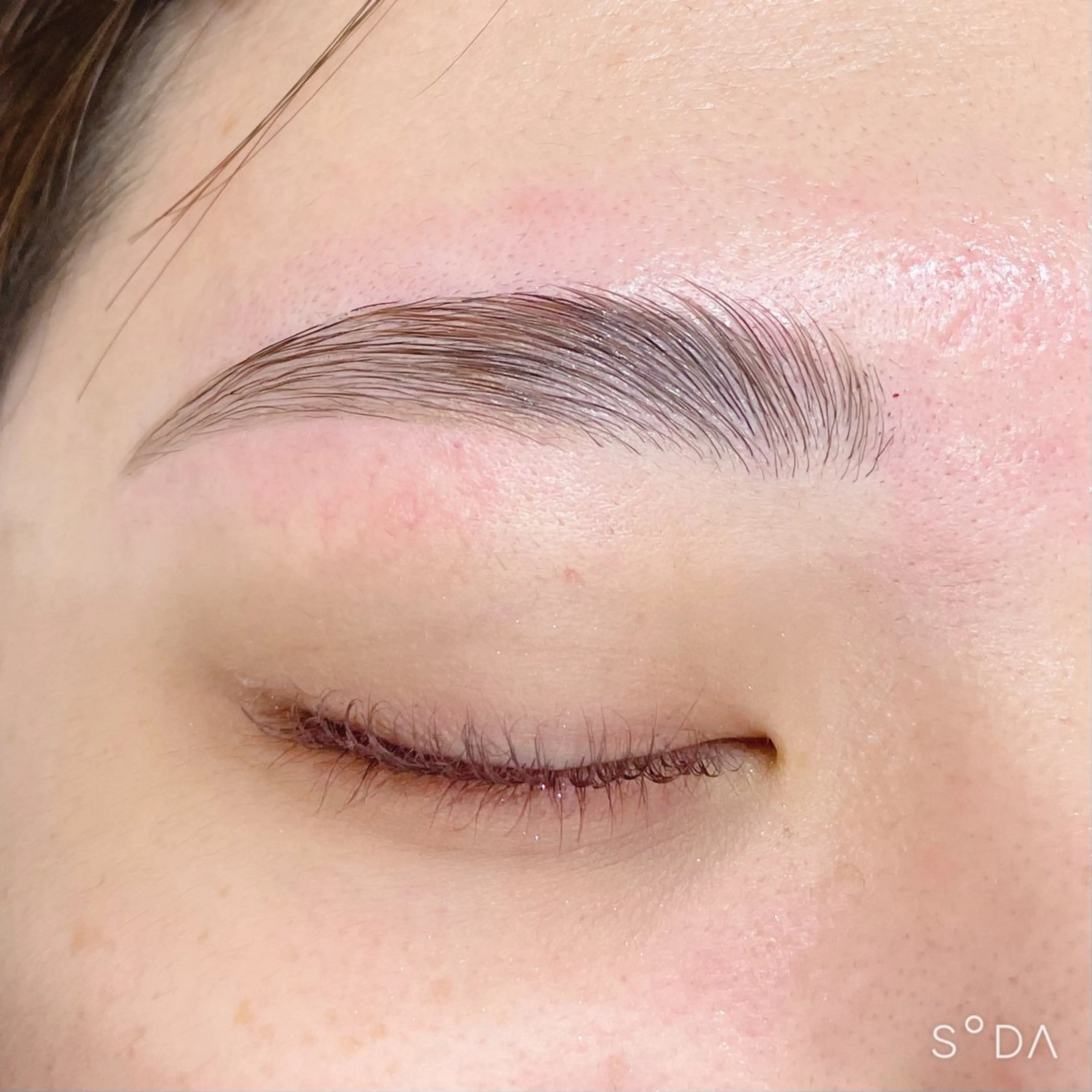 アイブロウ ハリウッドブロウリフト FURU HATAのマツエク・マツパデザイン