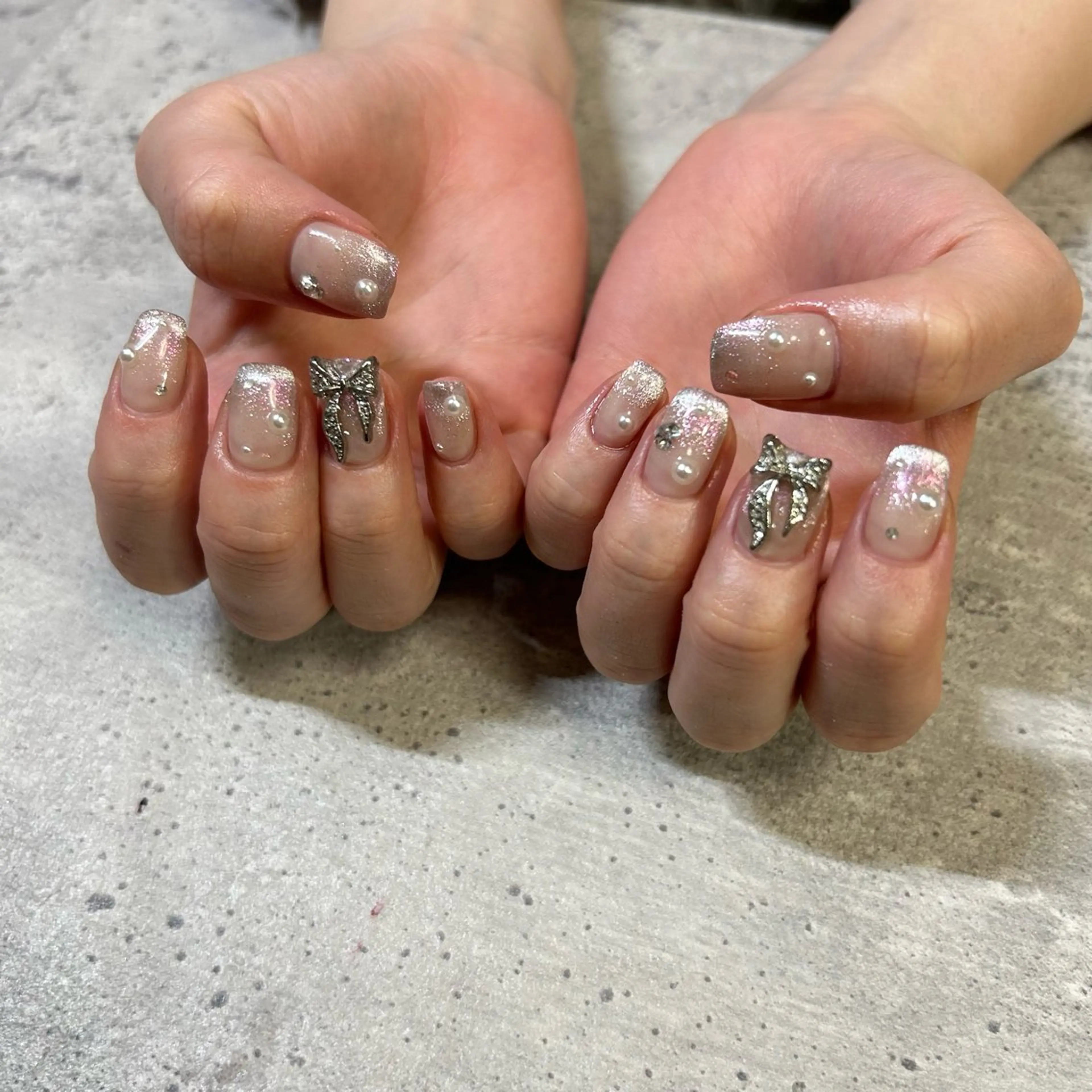 ネイル リボン ハンドネイル ハンドケア 今福鶴見ネイル 8(ｴｲﾄ)のネイルデザイン