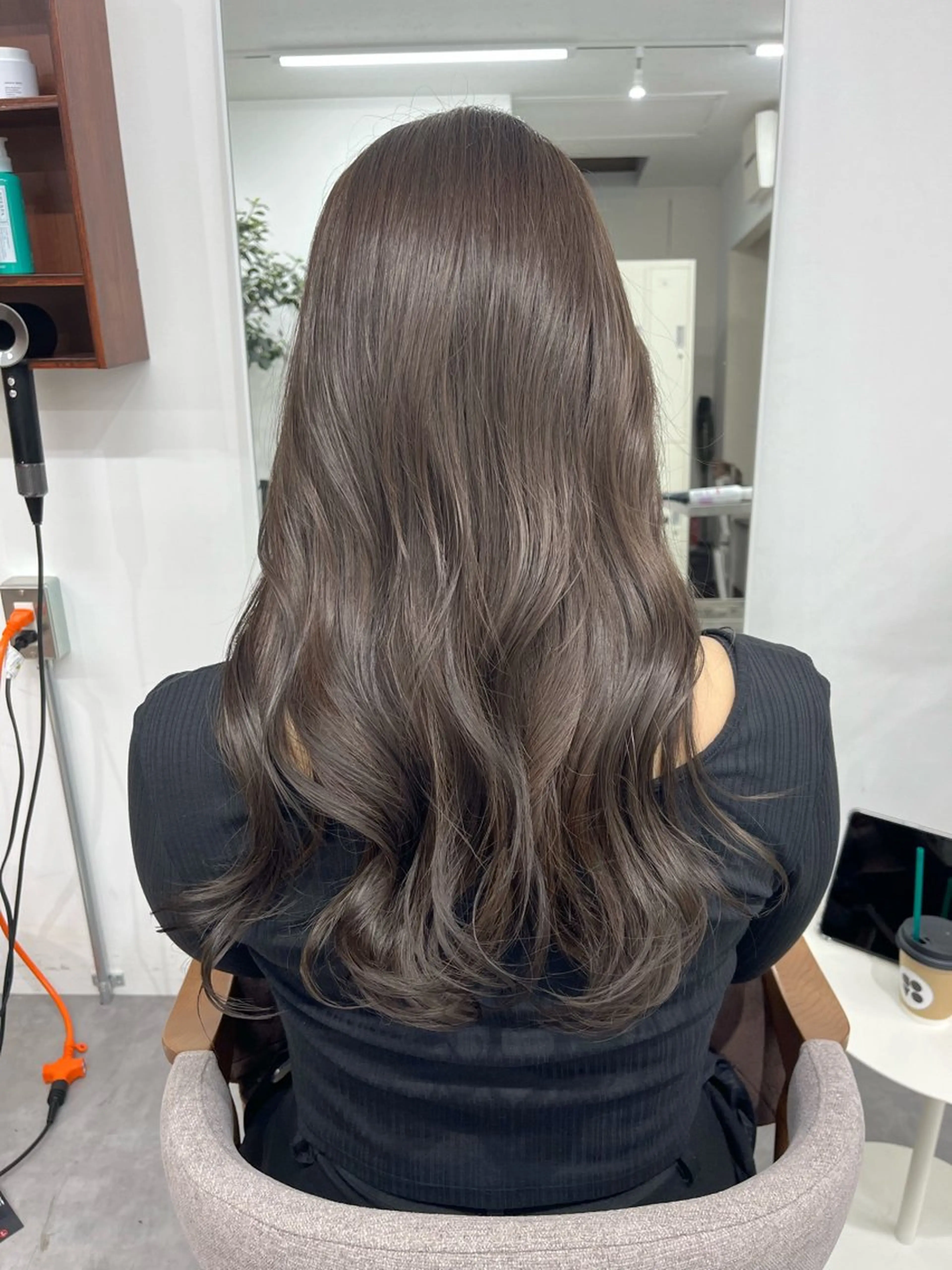 【クリスマス限定プレンゼントメニュー🎁】カット＋カラー＋髪質改善トリートメント＋ホームケアシャンプートリートメントの写真