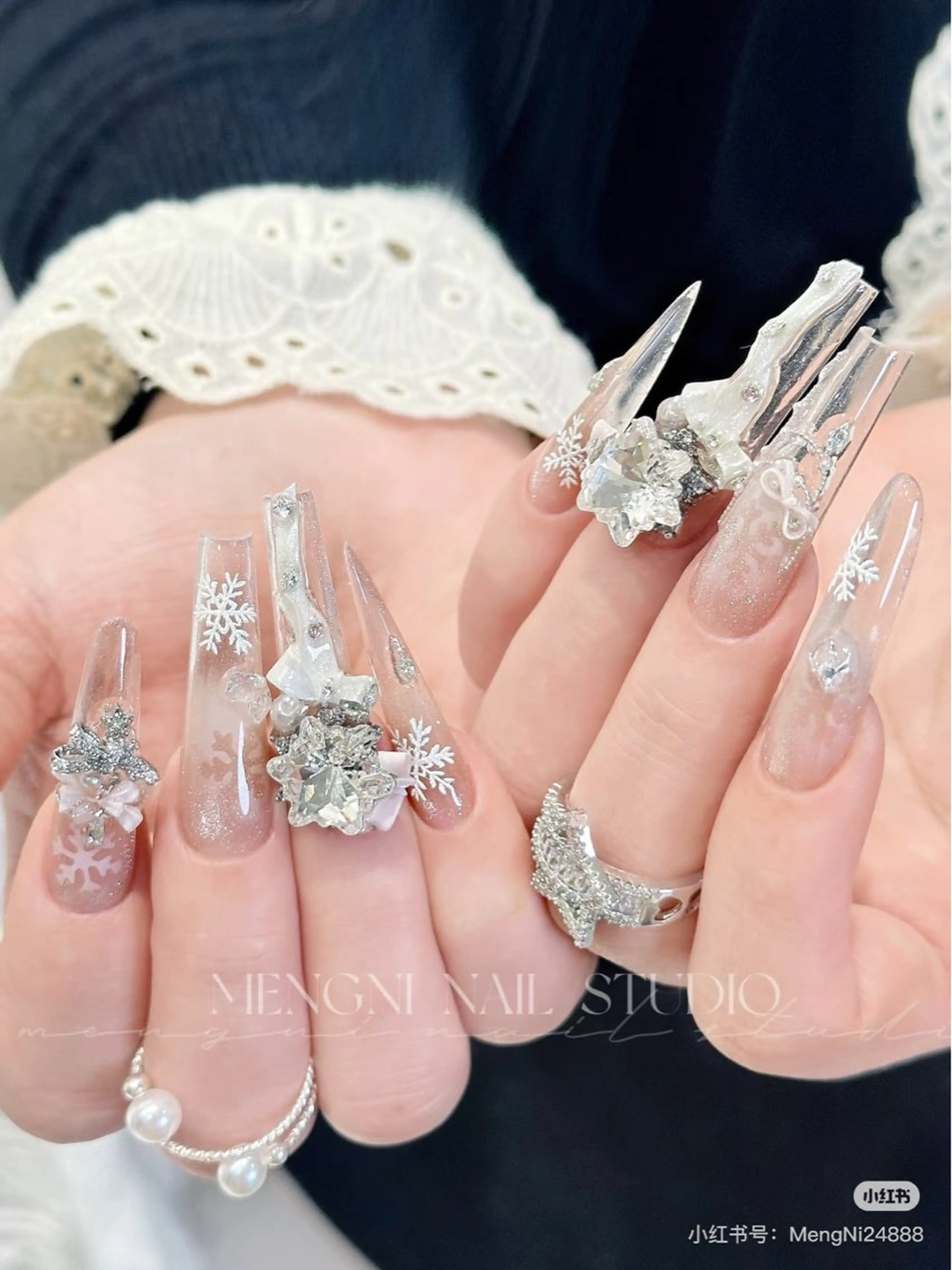 セミロング ハンドネイル ハンドケア 一其 サロンのネイルデザイン