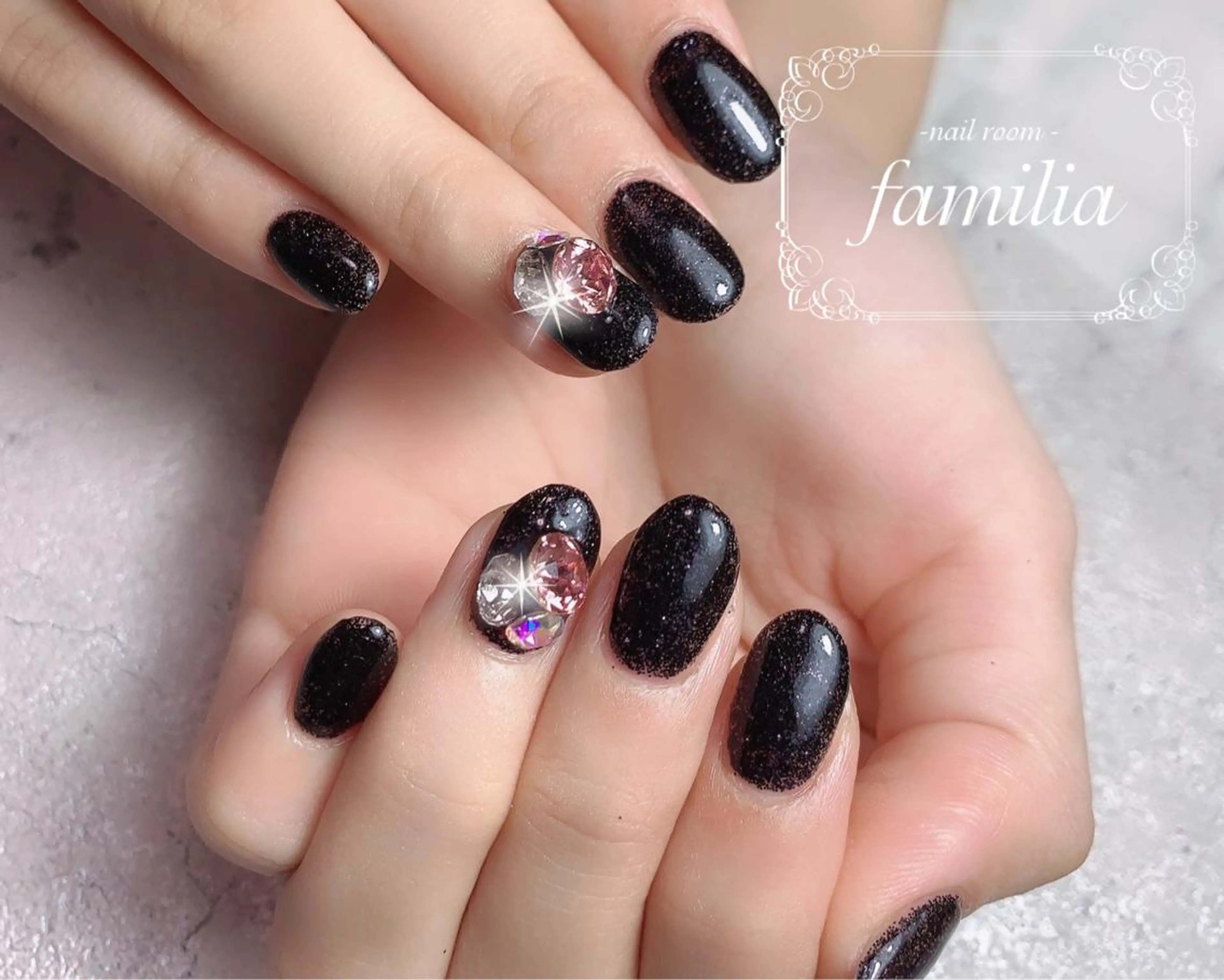 ネイル ハンドネイル -nailroom- familiaのネイルデザイン