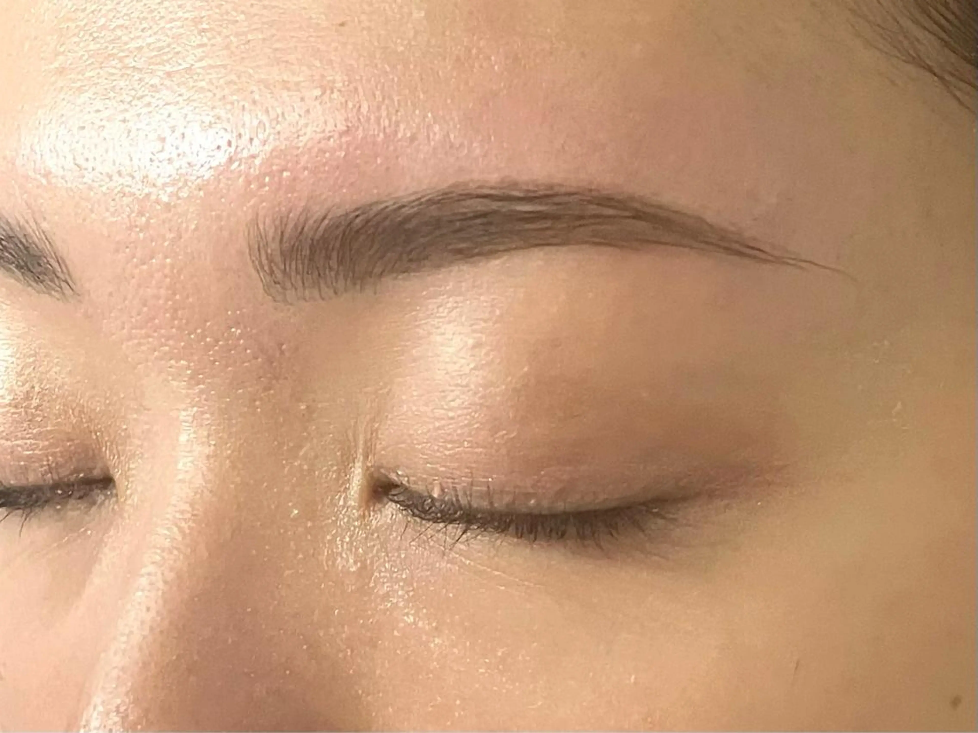 ショート パーマ アイブロウ ハリウッドブロウリフト ar+  hair salon所属・眉毛専門店✨ar+ 新宿 NARUMIの眉毛・アイブロウイメージ