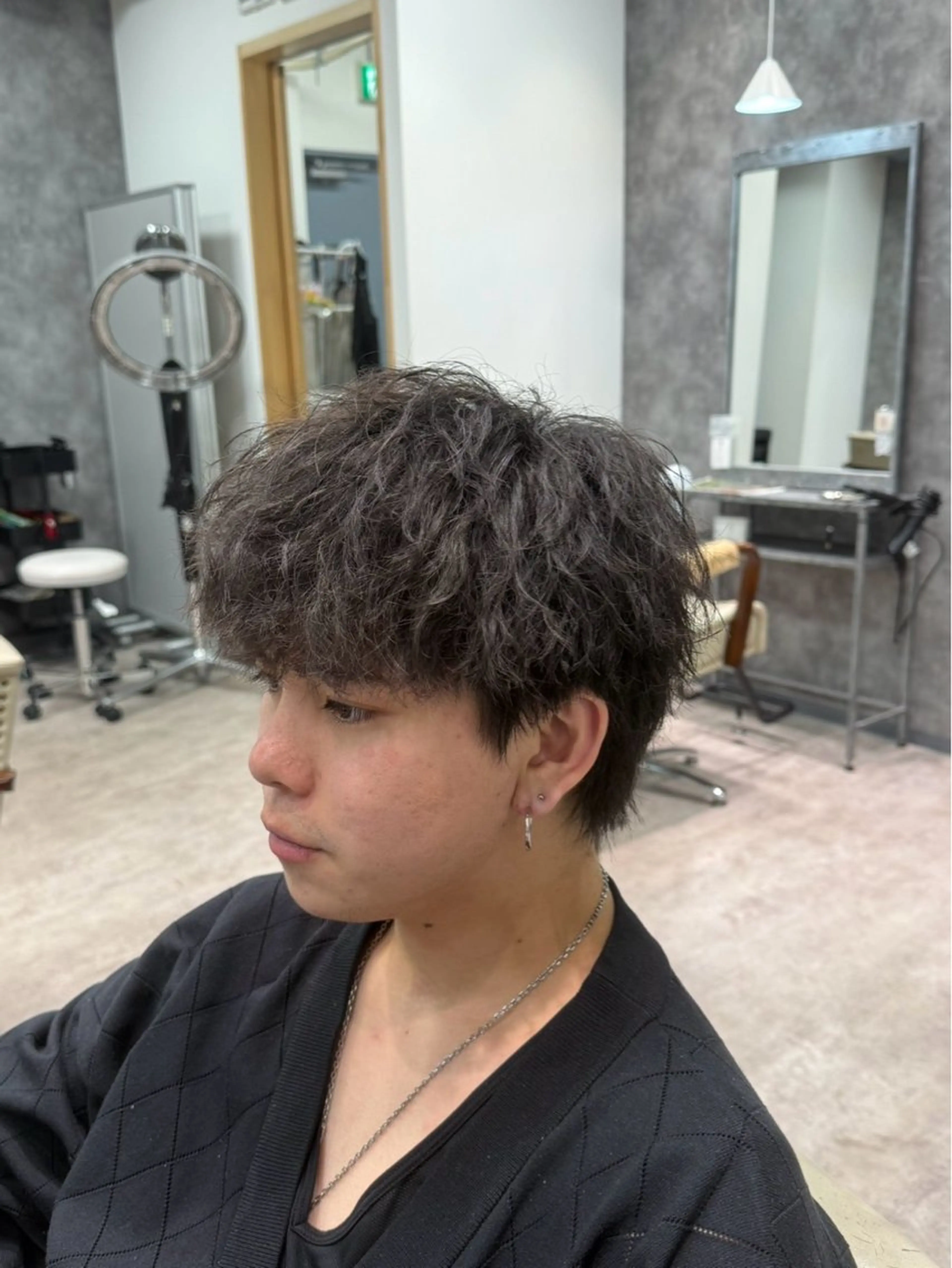 【メンズ限定‼️】髪も眉もかっこよく！カット+カラー+眉カット無料クーポン💫の写真