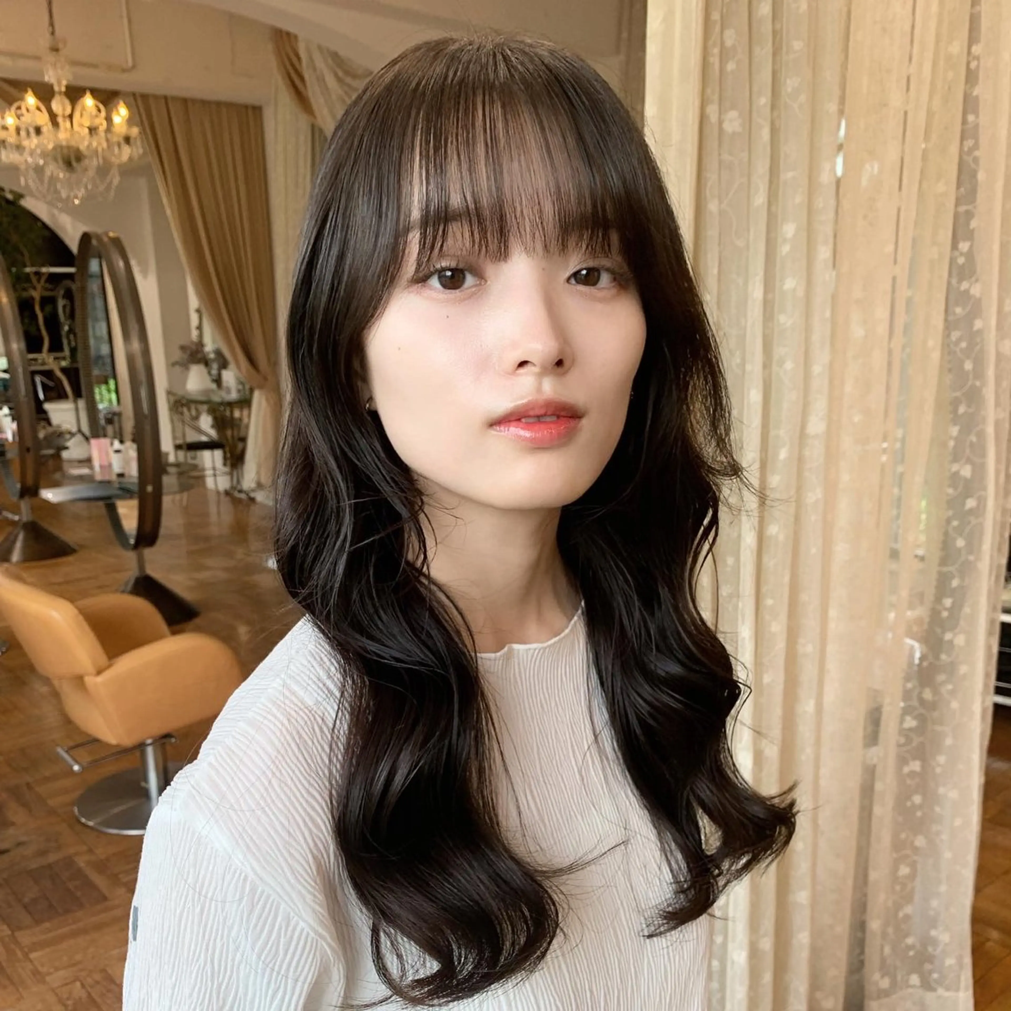 セミロング カラー 透明感カラー くびれヘア 髪質改善 韓国風ヘア サイドバング カット ヘアカラー トリートメント of hair所属・丸みショート 廣瀬隆志のヘアスタイル