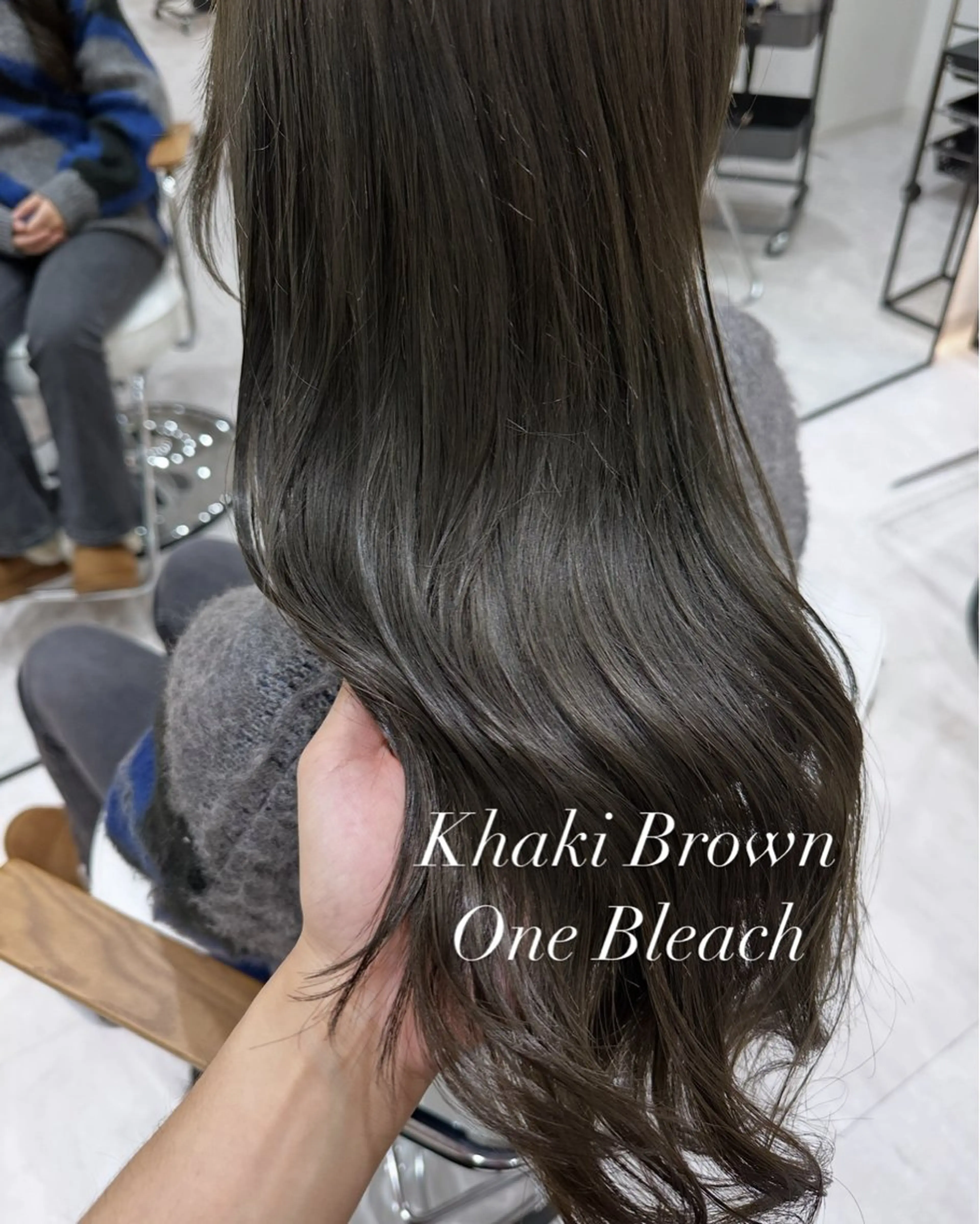 ロング カラー 赤み消し/オリーブ カーキ/福田れんのヘアスタイル