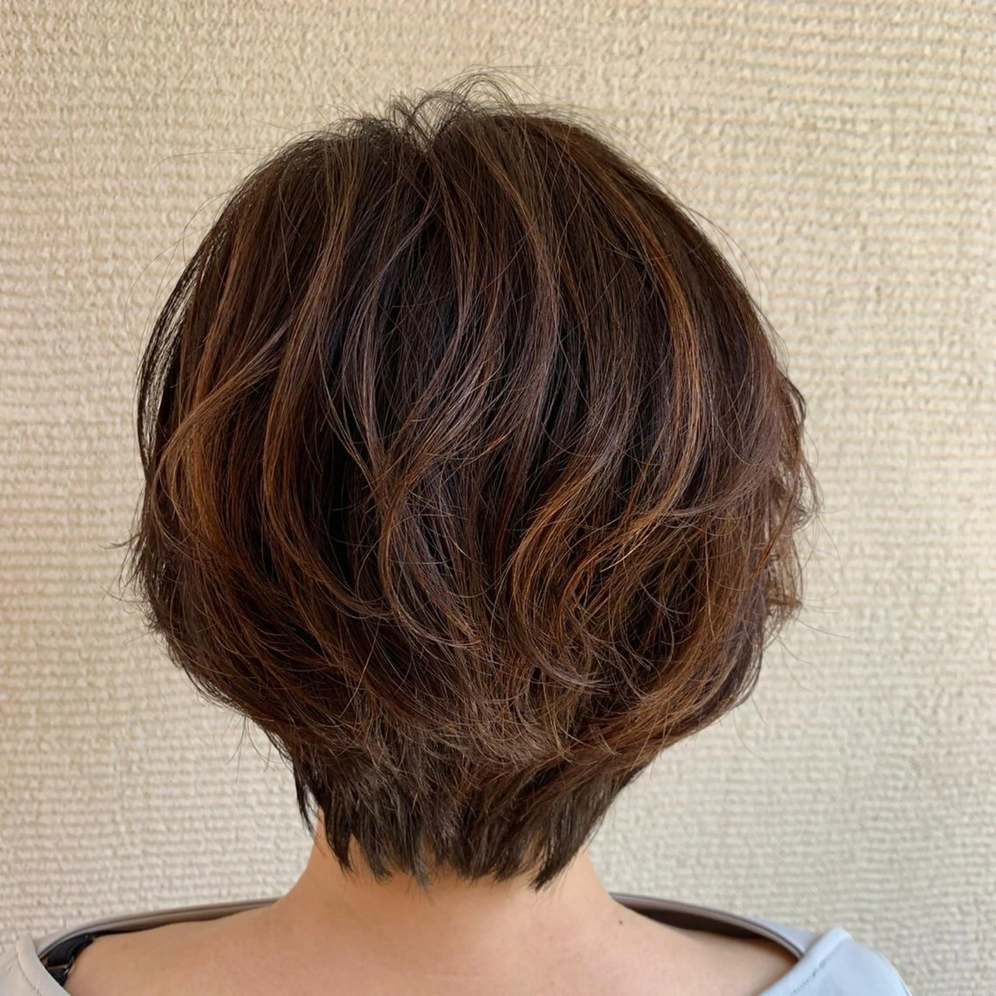 ショート パーマ 庭山 理沙のヘアスタイル