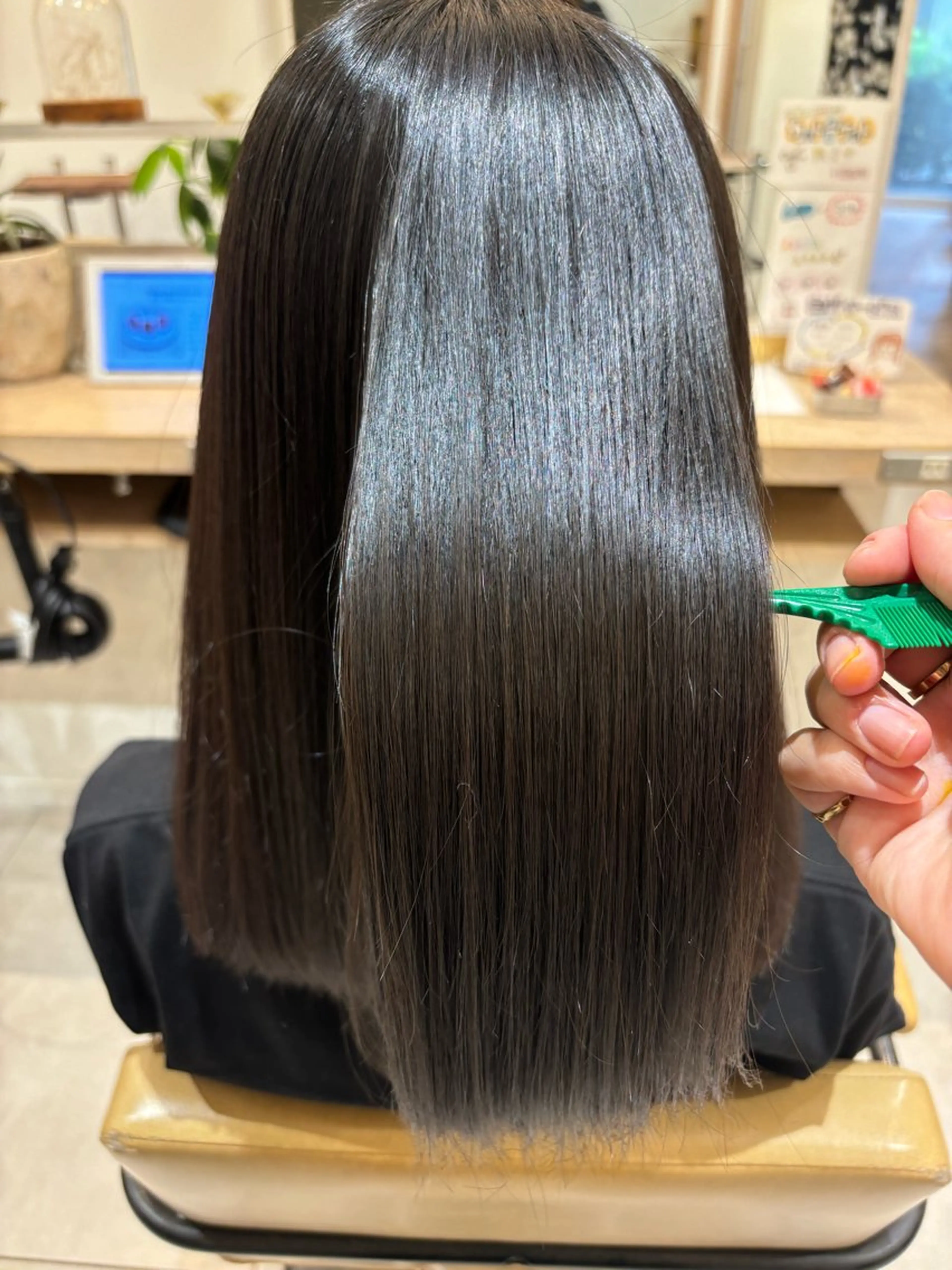 【⭐️1日3名様限定⭐️】透明感カラー➕プレミアムトリートメントの写真