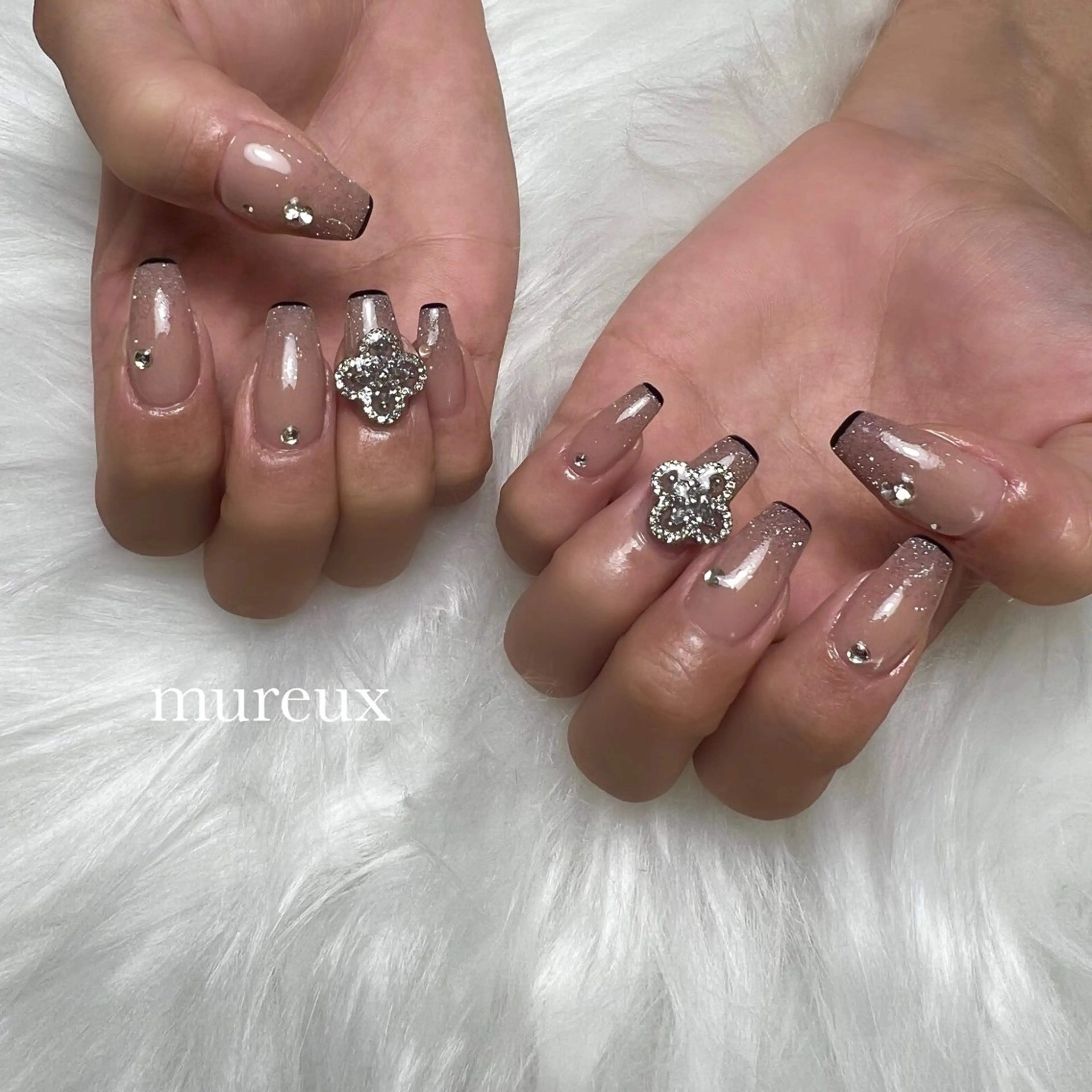 ネイル ハンドネイル mureux ∵ayakaのネイルデザイン