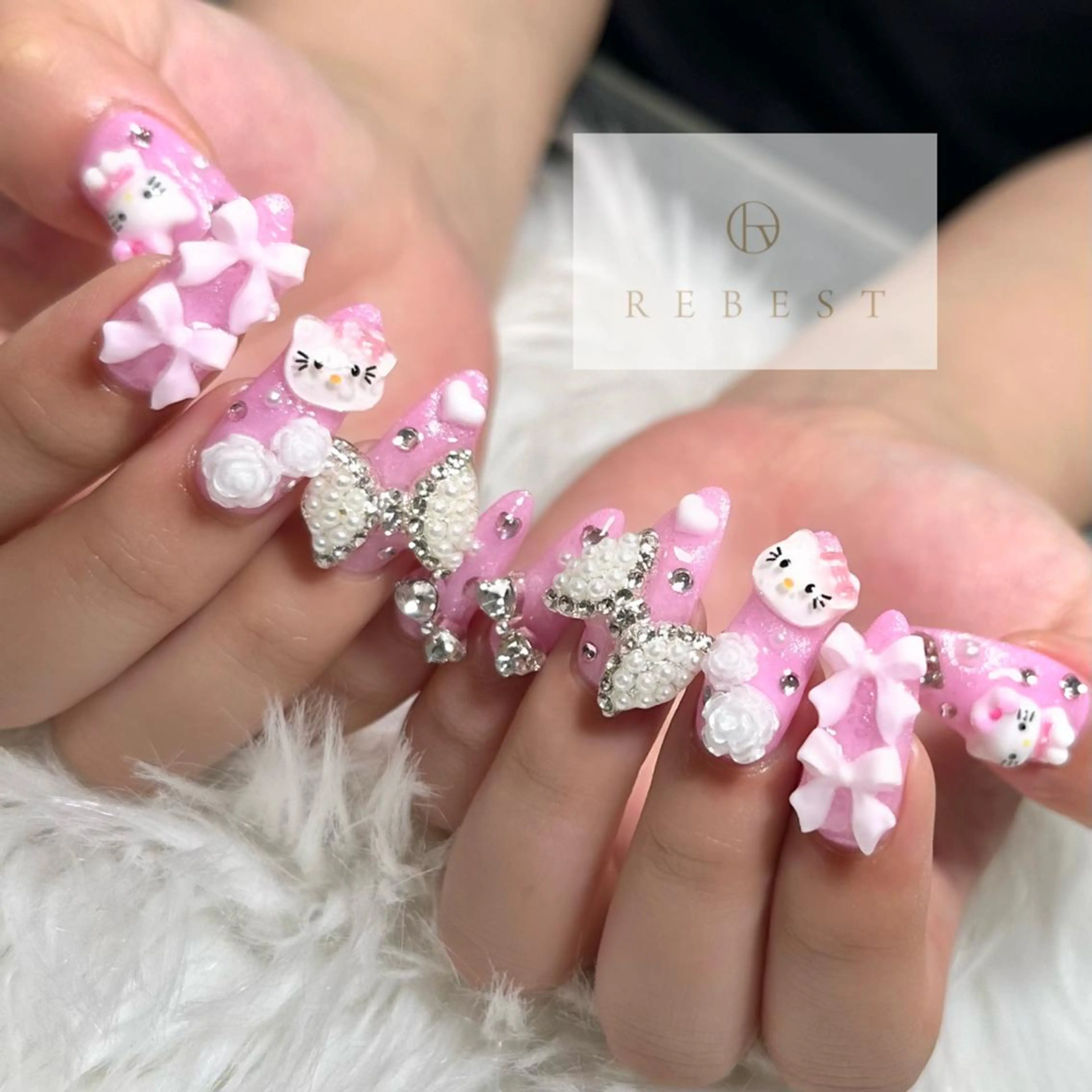 ネイル ❤️💛REBEST 付け放題Nailのネイルデザイン